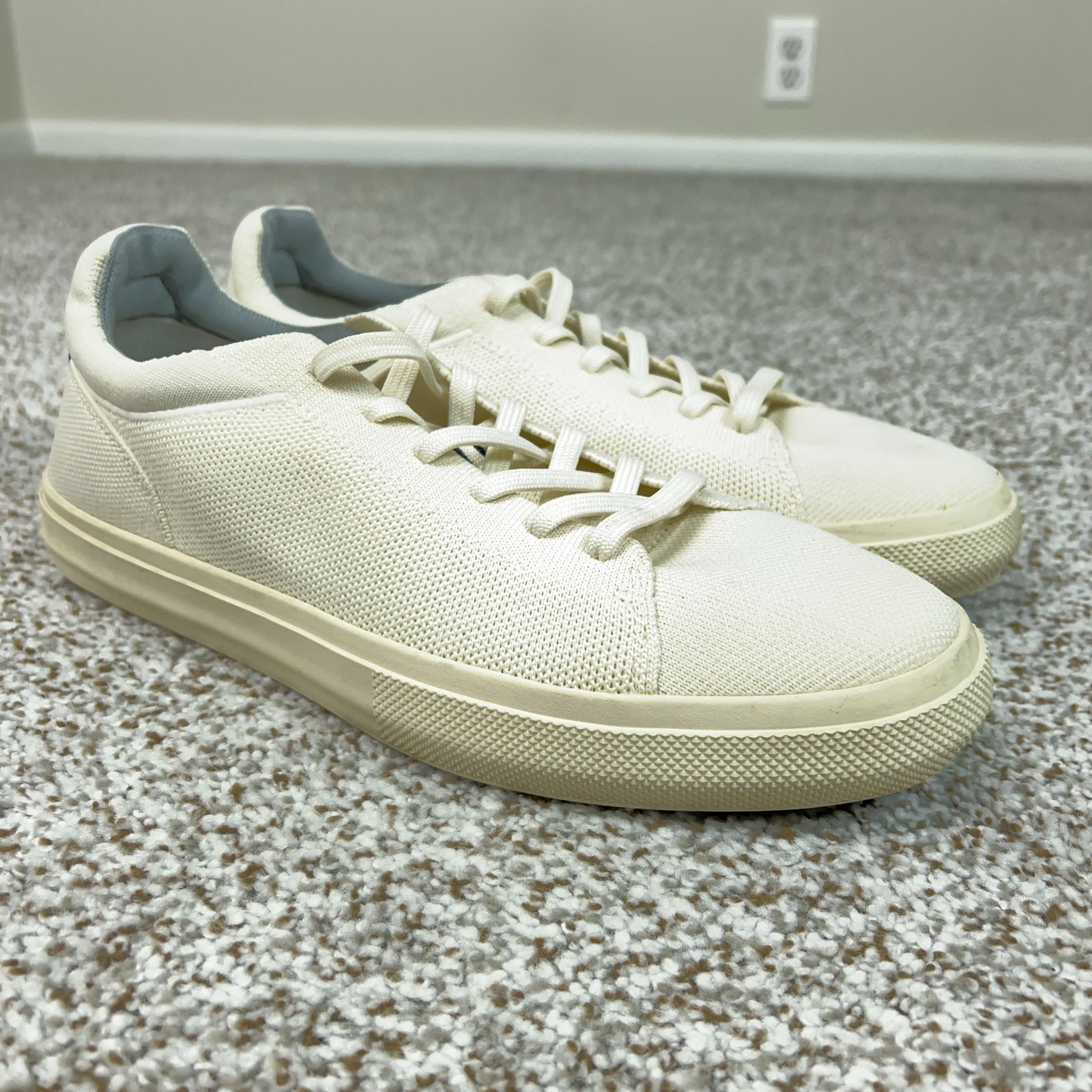 Rothys Shoes Mens Size 11 Cream Ivory Knit Lace Up RS02 Sneakers Rubber Sole