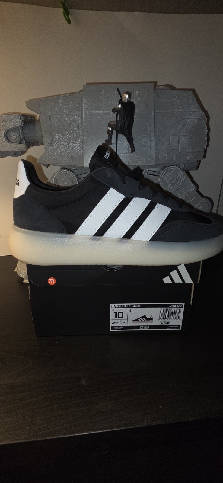 adidas Barreda Decode Men’s Core Black/Cloud White Low Top Lace-Up Nylon JR3102