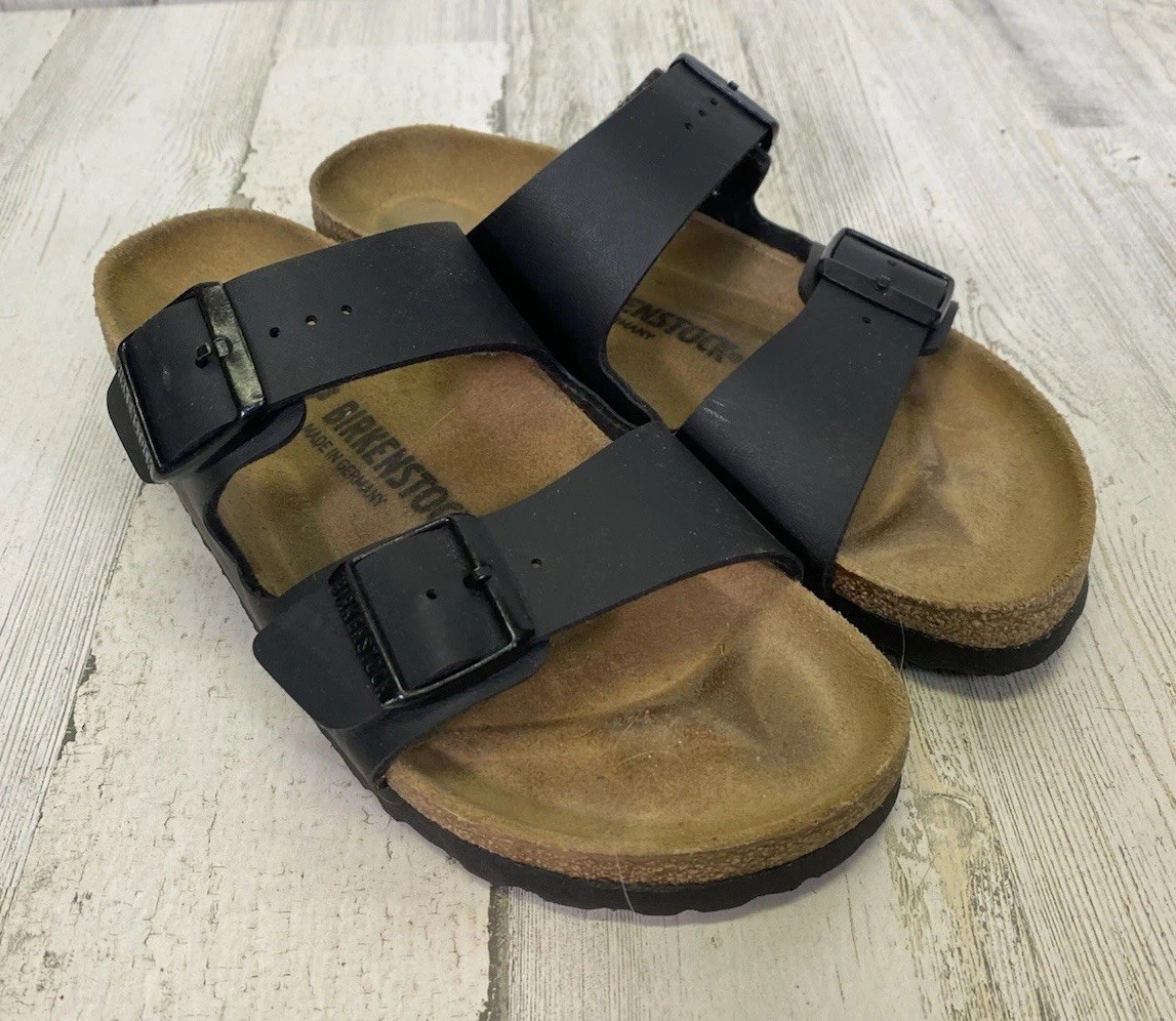 Birkenstock Arizona Black Two Strap Sandals Sz 40 Women 9 Men 7 Medium / Narrow