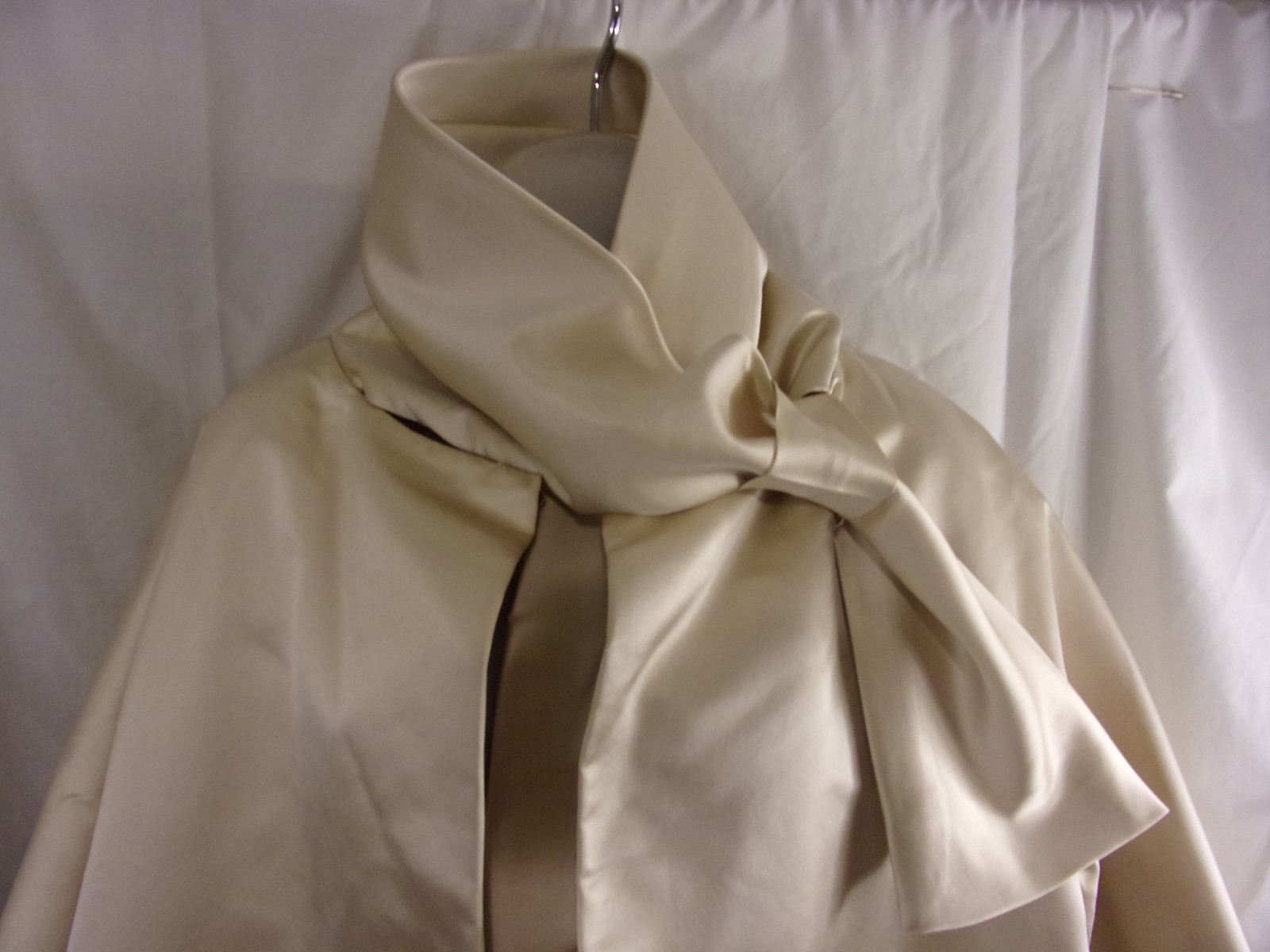 Vintage Swing Style Opera Coat Champagne Silk Shawl Scarf Collar STUNNING M/L