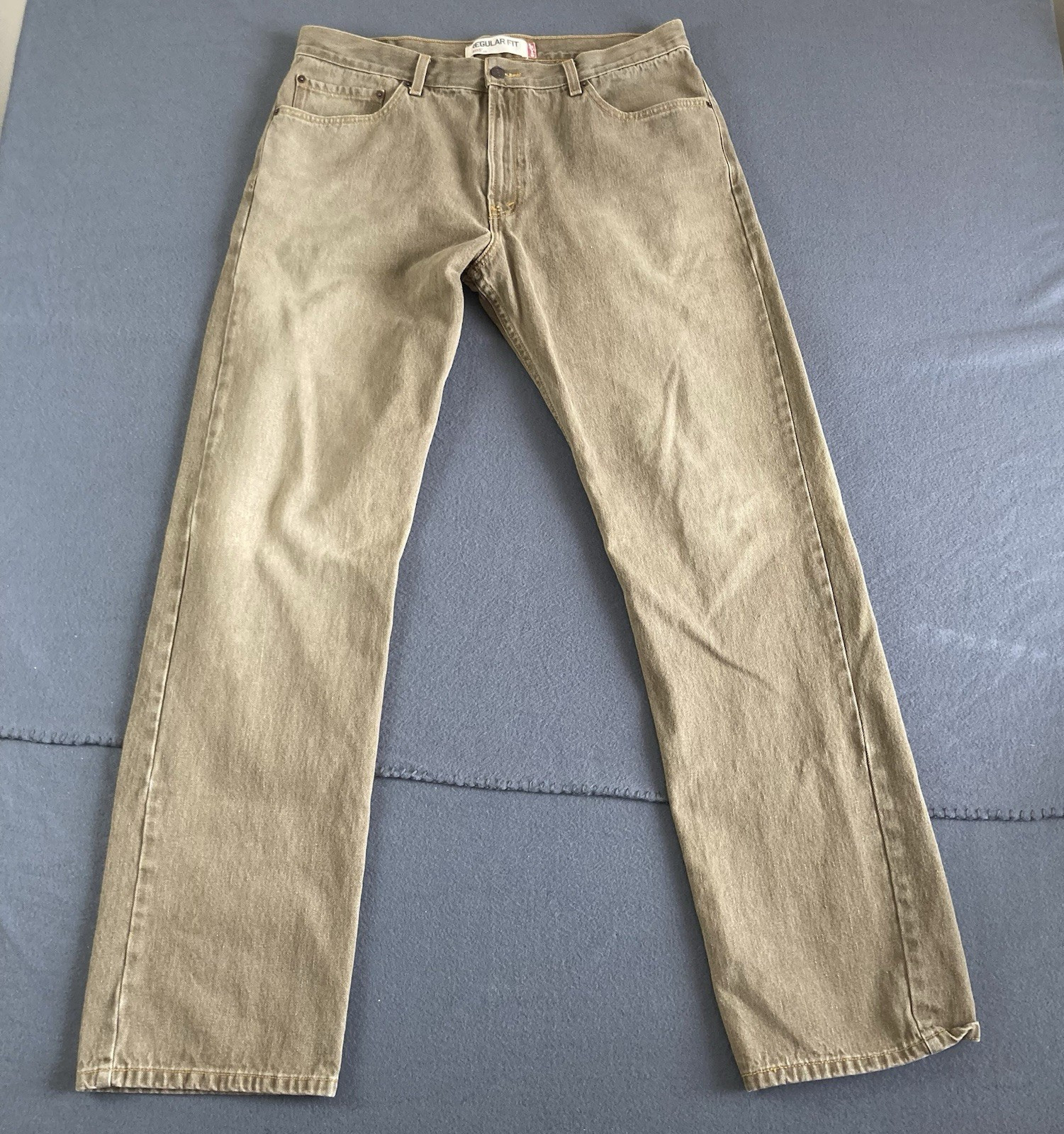 Levi’s 505 Regular Fit Straight Leg Jeans Men’s 36 x 34 (Fit 36×33) Tan Denim