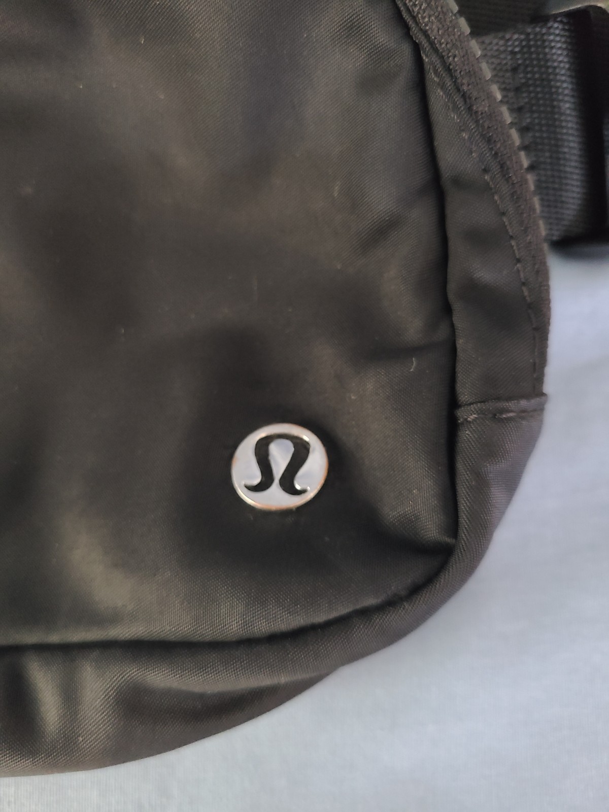 Lululemon Everywhere Belt Bag Crossbody Fanny Pack Unisex