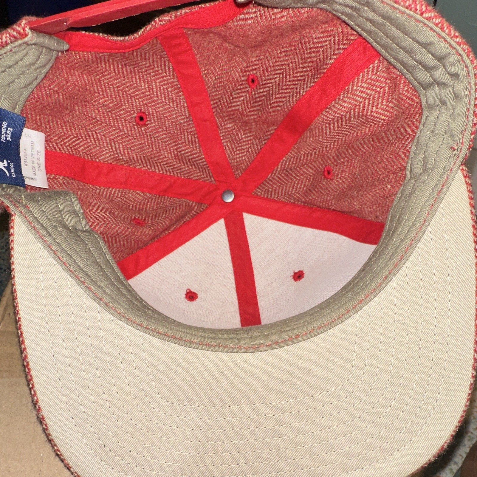 Kangol Red Herringbone Adjustable Baseball Cap Men’s One Size Kangaroo