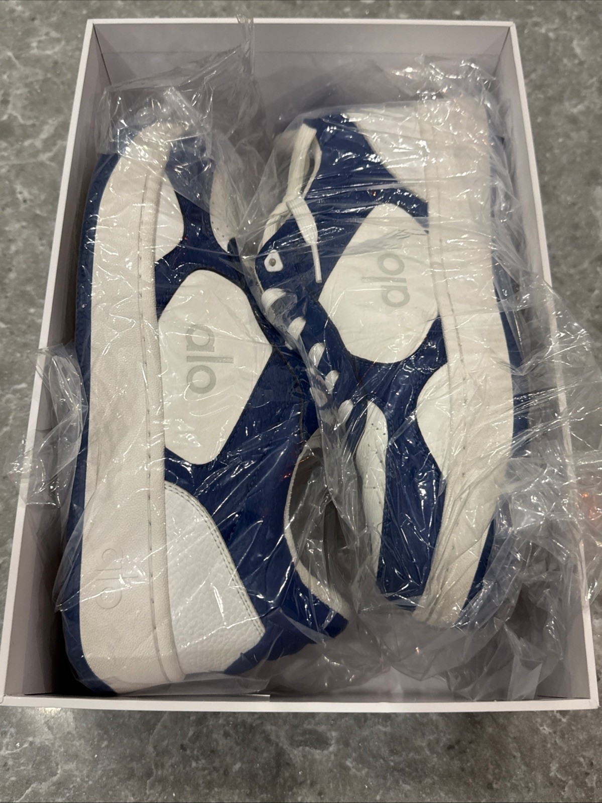 ALO Yoga Recovery Mode Sneakers Men’s 8.5 Women’s 10 Style A0685U – PreOwned