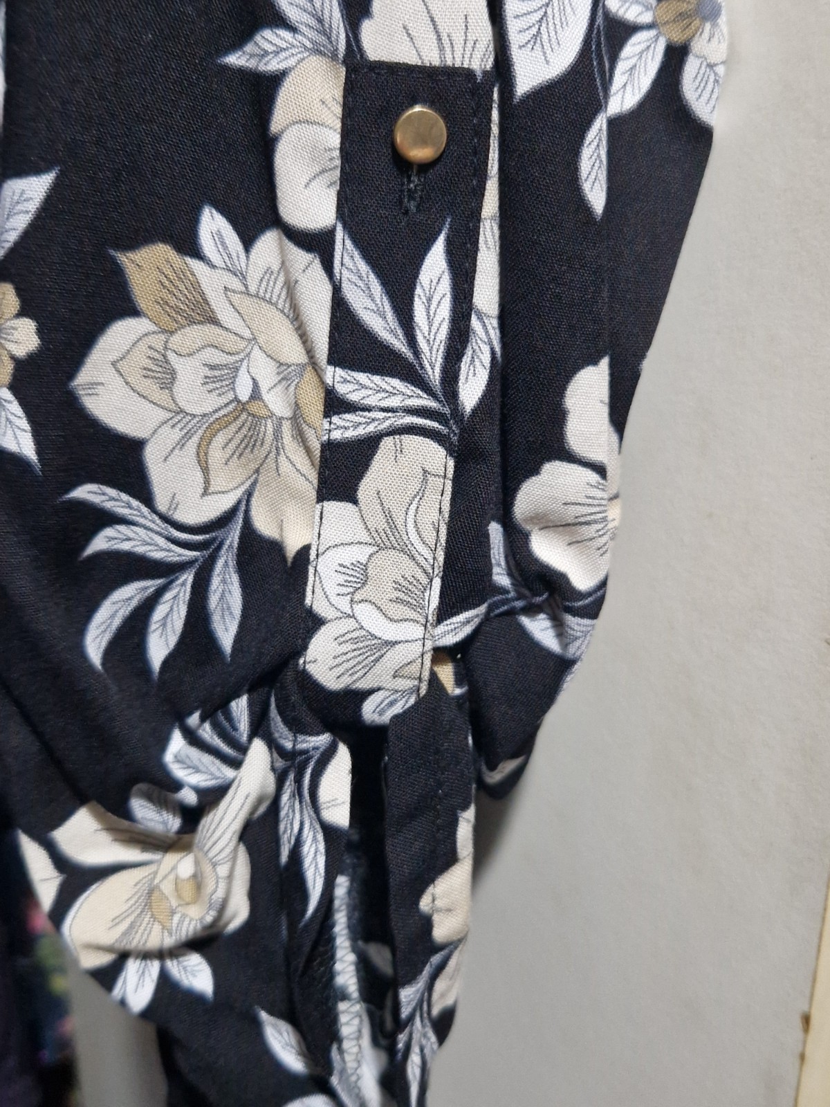 Select Ladies Top Blouse Size XL 16 BRAND NEW Without Tags Black/Cream