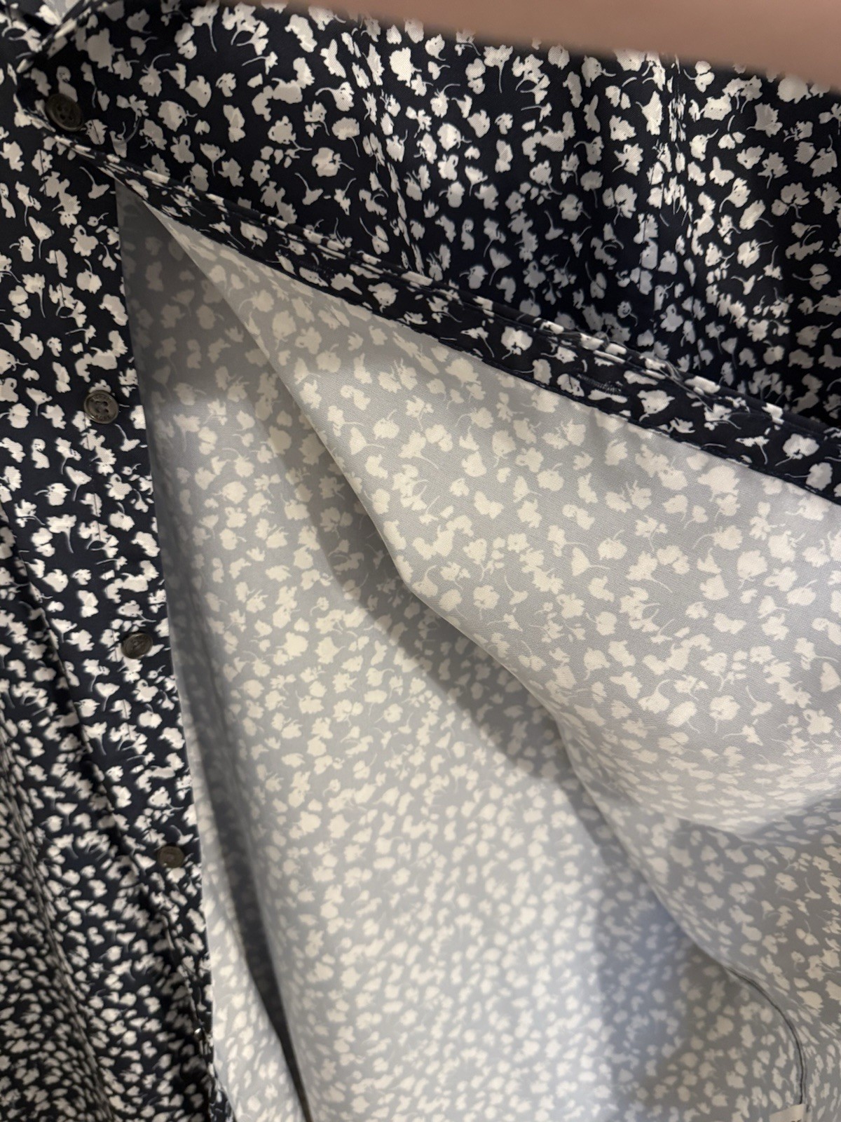 Michael Kors Short Sleeve Button Down Shirt XL Slim Fit Dark Blue/White Floral