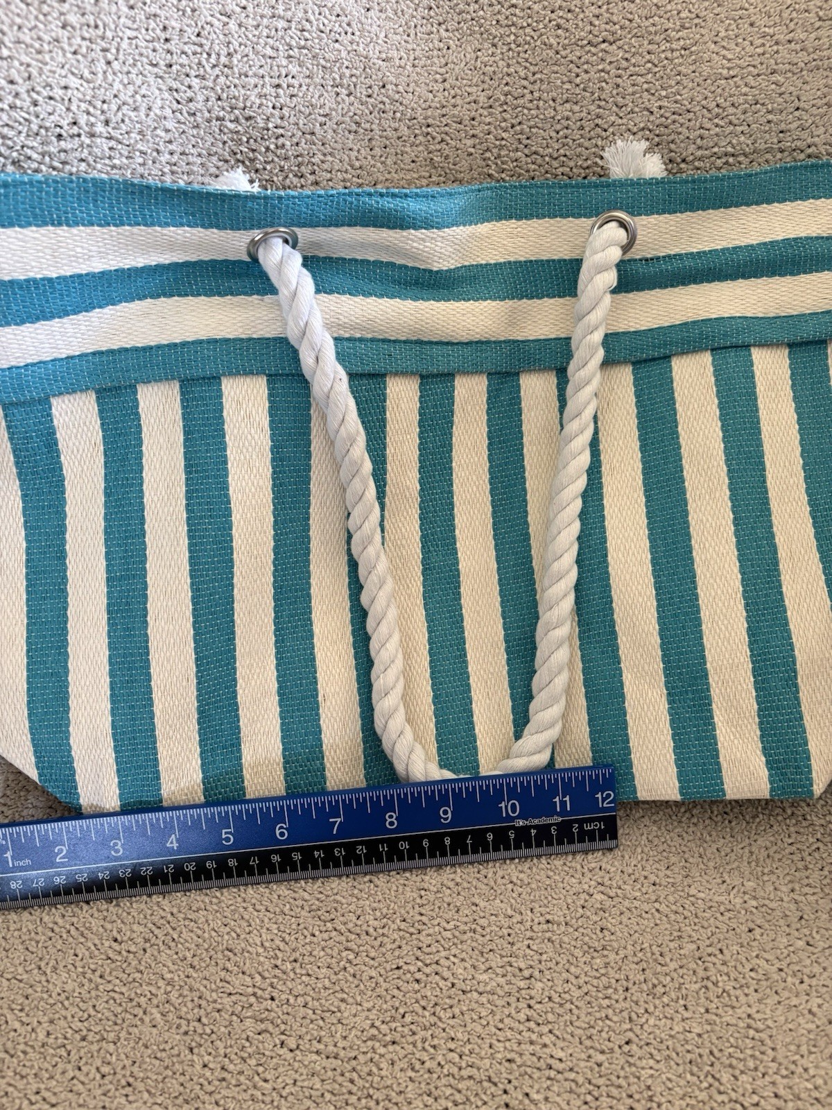 Nordstrom Turquoise and White Straw Tote Bag 12×18 Inches NWOT Beach Or Pool