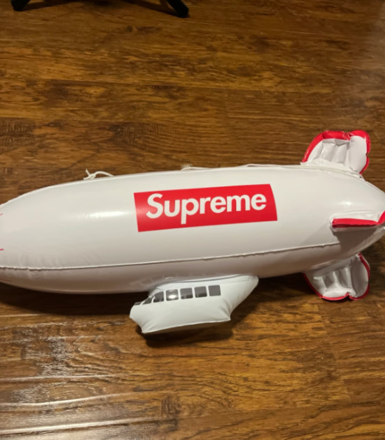 ⭐ Supreme FW17 Inflatable Blimp Red White Box Logo Collectible Accessory – SALE