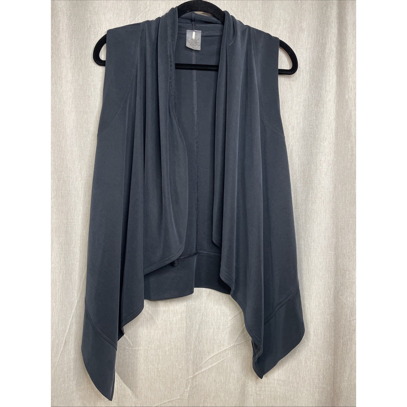 Calia by Carrie Underwood – Dark Gray Journey Sandwash Vest – Size Small