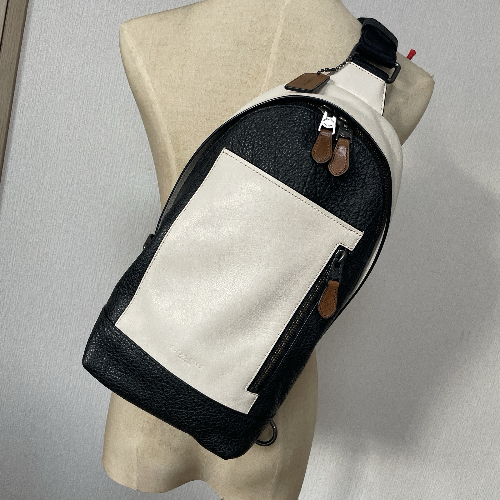 COACH Body Bag 57765 Sling Bag – Pre-owned