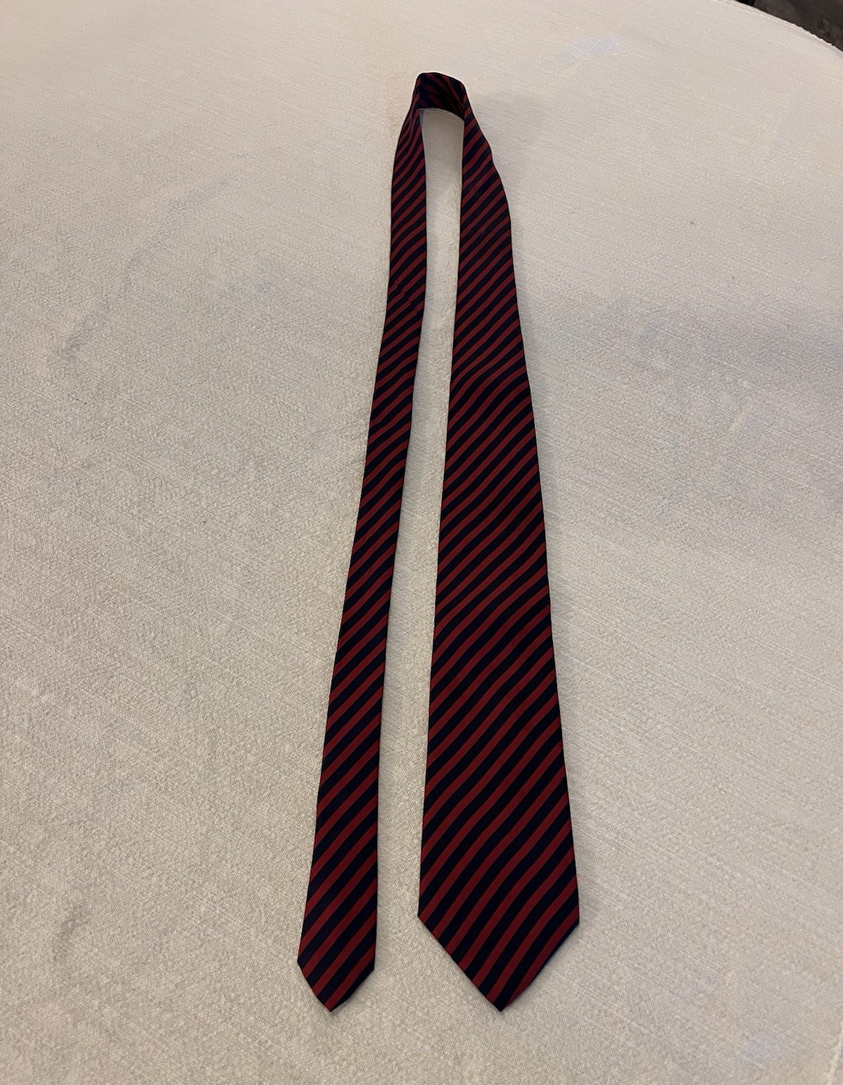 Harvé Benard Men’s Woven Silk Striped Necktie Tie Red/Blue