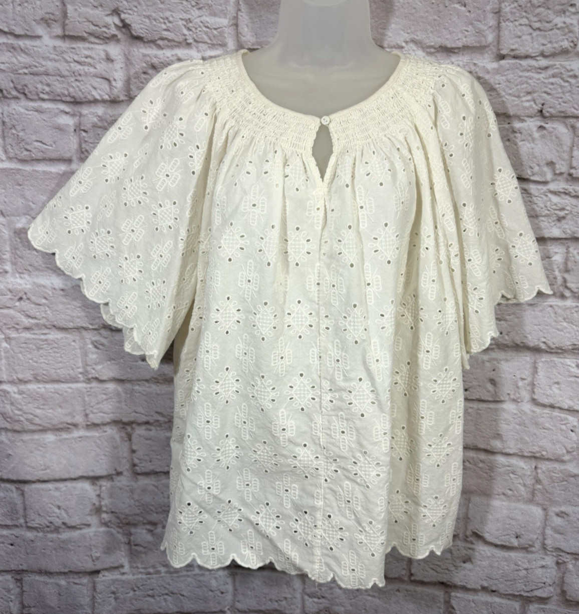 LOGO Lori Goldstein 1X Eyelet Top Ivory Scallop Trim Cotton Cottagecore Coastal