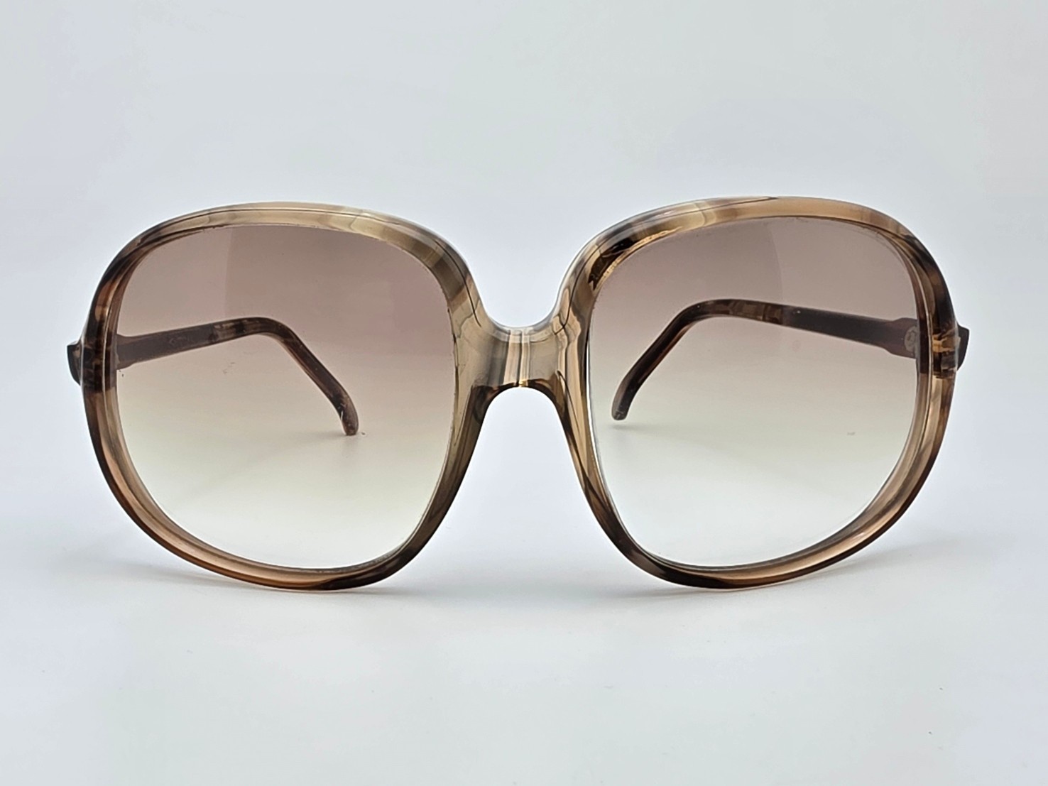Vintage Crystal Brown Frame Light Brown Gradient Lens Oversized Sunglasses 57mm