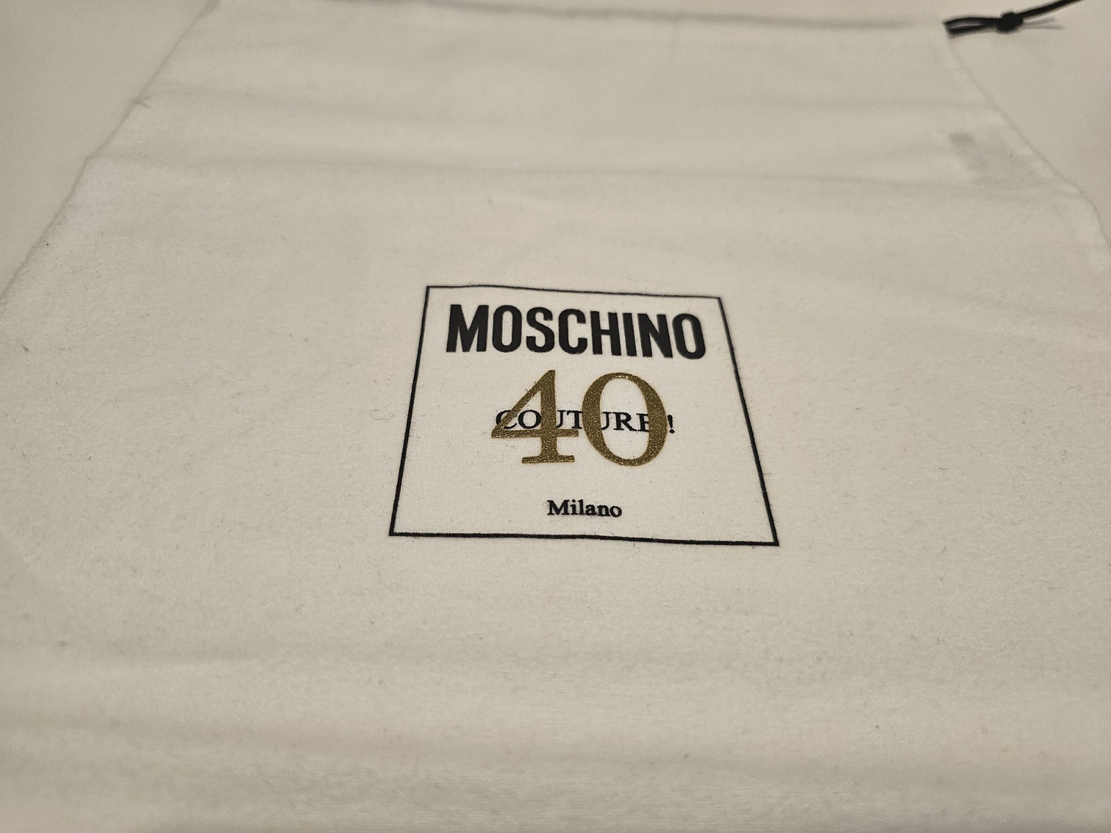 Moschino 40 Couture – White Drawstring Logo Dustbag – New 14.5 in x 10 in