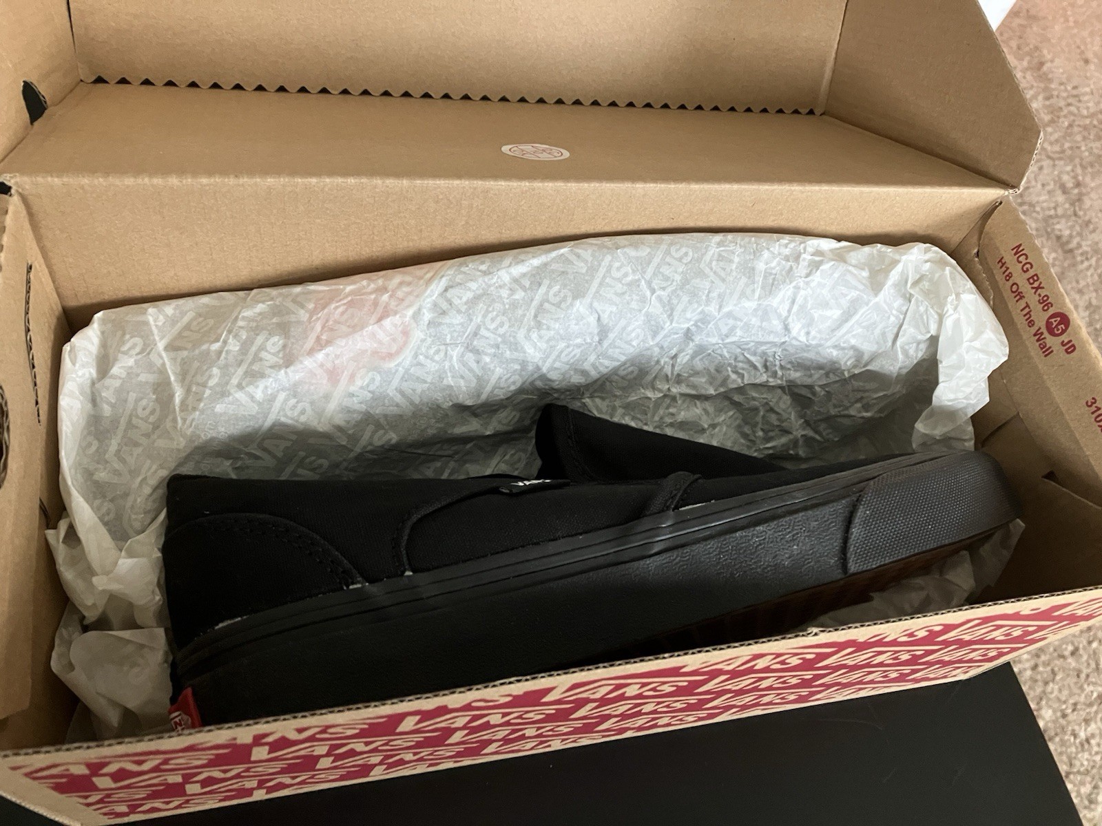 Brand New Vans Asher Size 8.5 Black VNOA45JM186