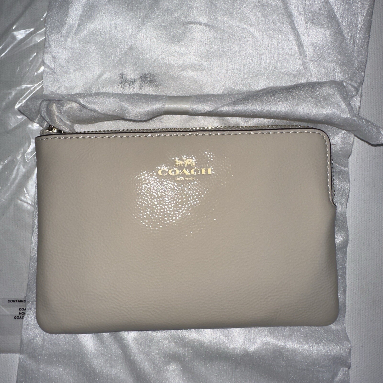 COACH CP483 Corner Zip Wristlet Chalk White Pebbled Leather Small Pouch Clutch