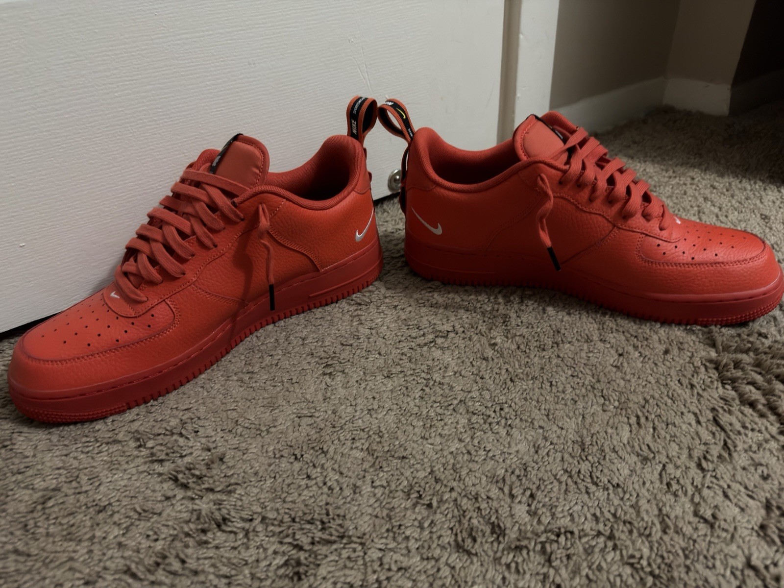 Nike Air Force 1 Men’s Low Top Sneaker Red/White Lace-Up Solid Athletic