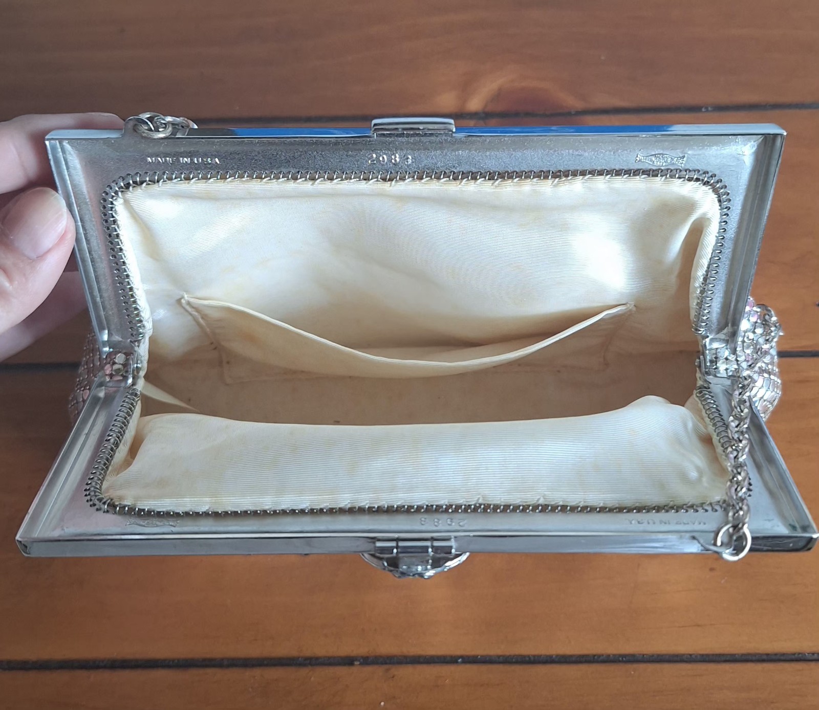 VINTAGE WHITING & DAVIS CO SILVER MESH EVENING PURSE. IN ORIGINAL BOX