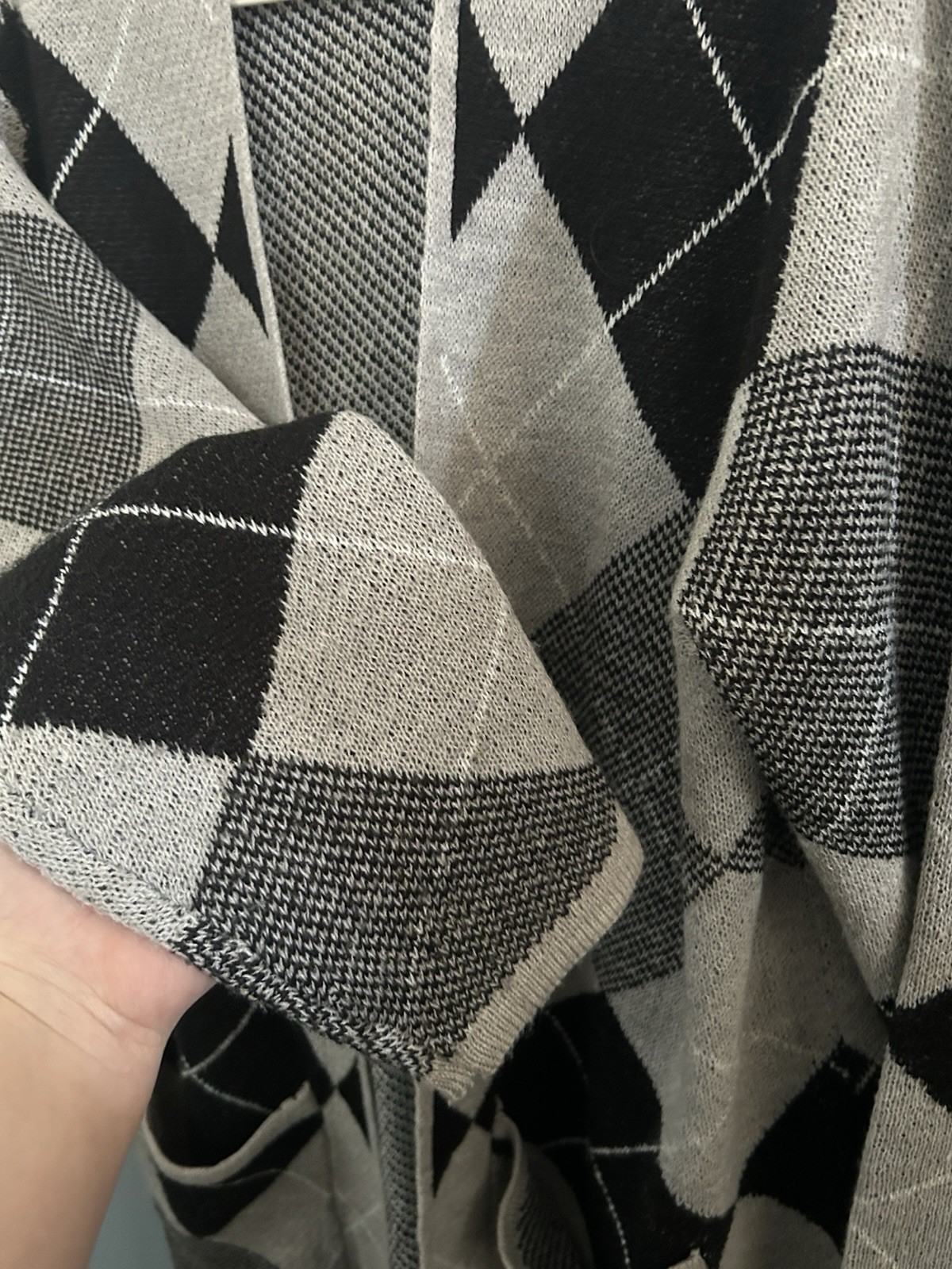 Alison Andrews Plus 2X Gray/Black/White Argyle Open Front Pocket Cardigan
