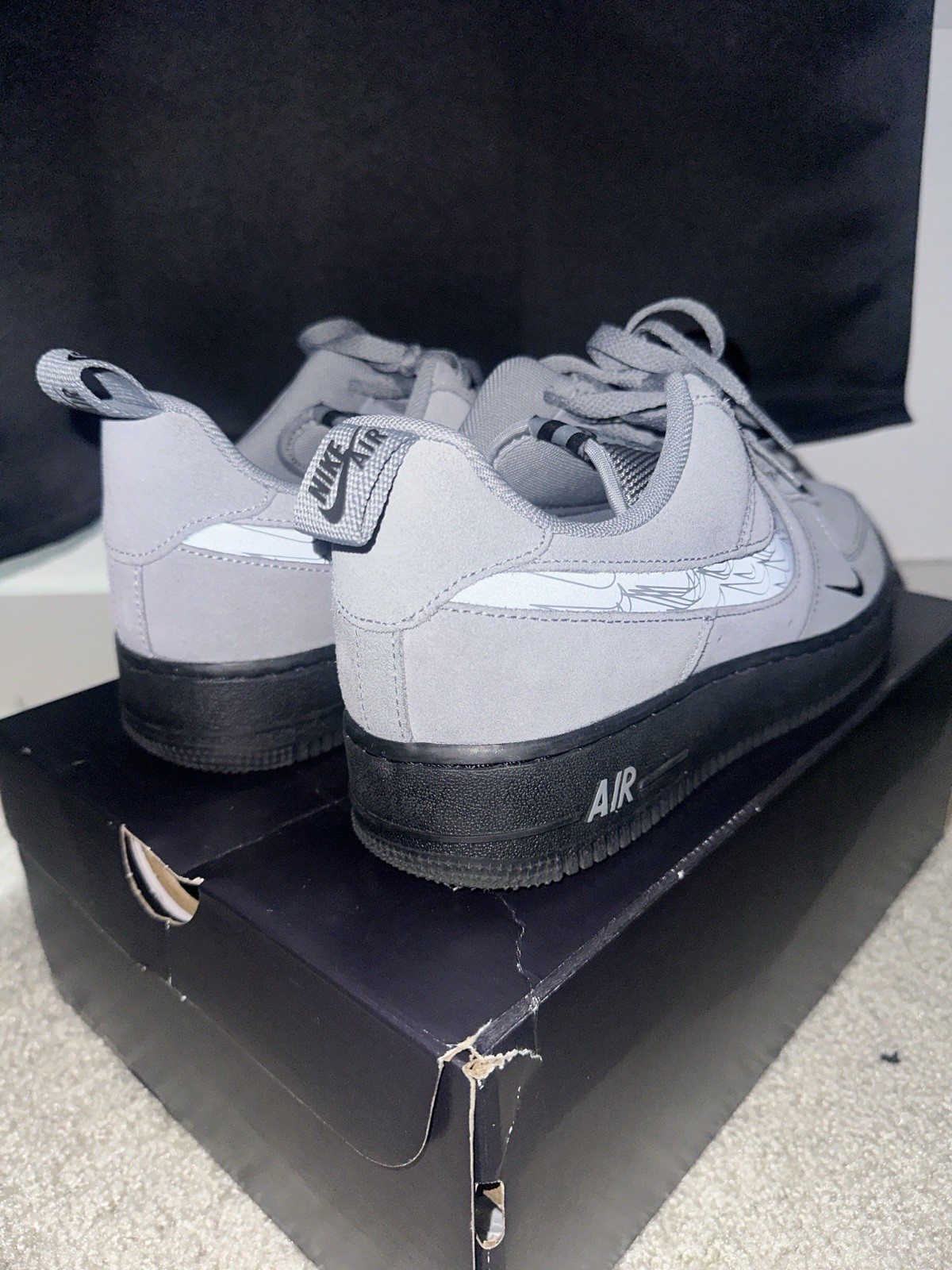 Nike Air Force 1 ’07 LV8 Men’s Low Top Suede Cool Grey/Black Reflective Swoosh