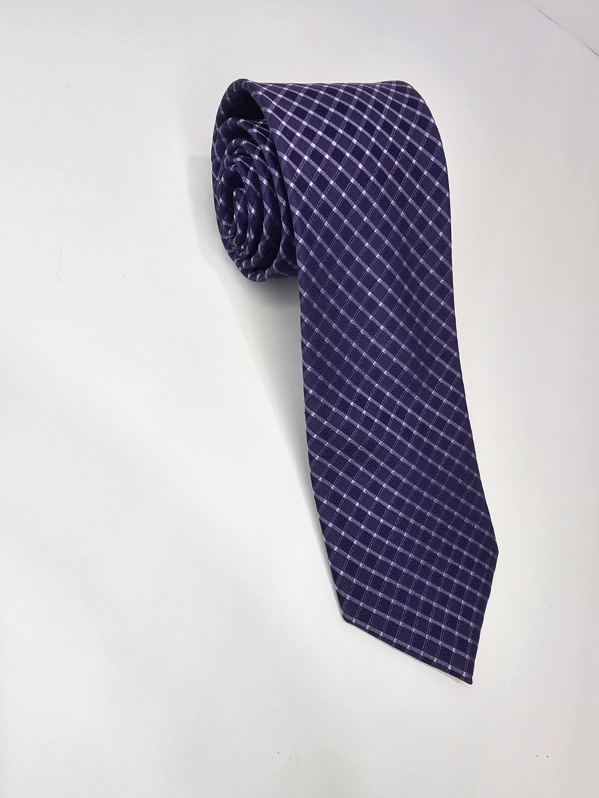 Jos. A Bank Traveler Collection Stain Resistant Tie Purple 100% Silk 64″ Length