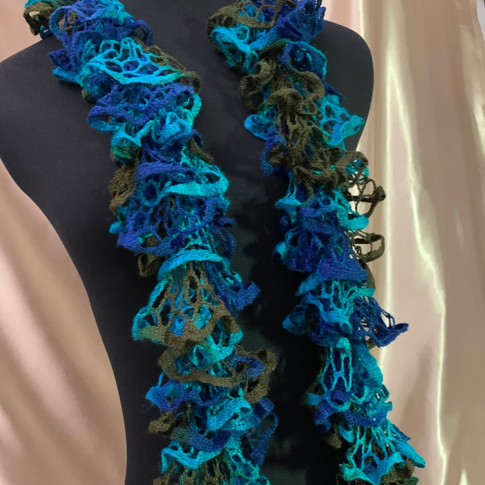 Beachy Ruffled Ribbon Boa Scarf Blue Teal Web Mesh Open Knit Frill Y2K