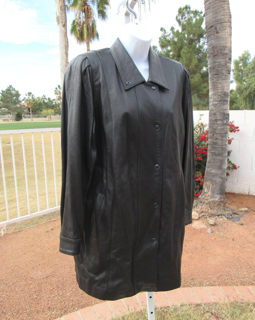 RIVOLI ITALIAN CALF LEATHER WOMEN’S COAT BLACK SIZE 9 LIKELY NEVER WORN!!!