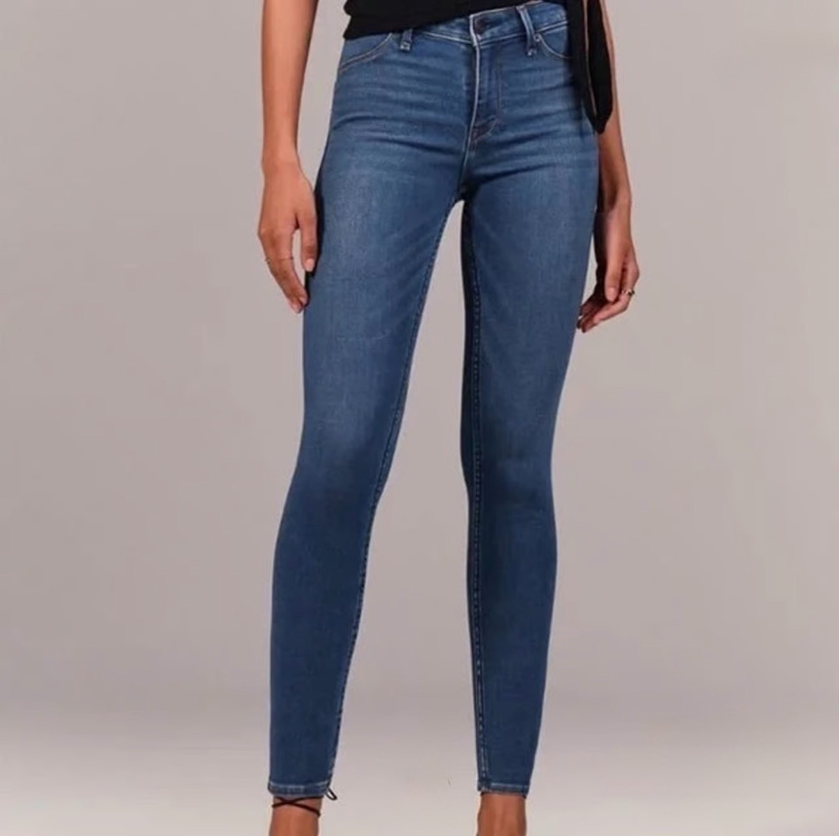 Abercrombie & Fitch Harper low rise jean leggings med/dark rinse 24 short / OOS
