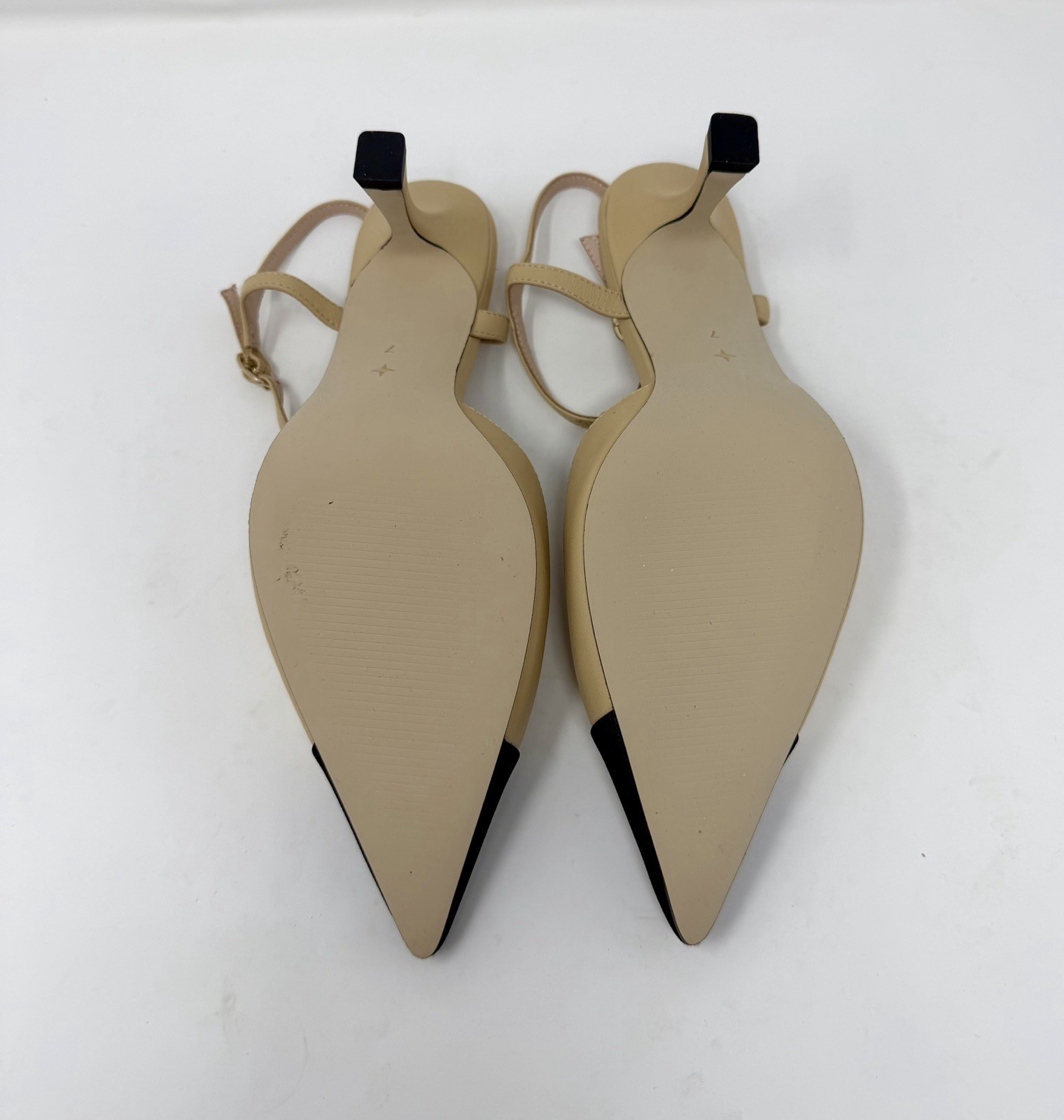 Tuckernuck Margot T-strap Black/Beige Heel. NWOB