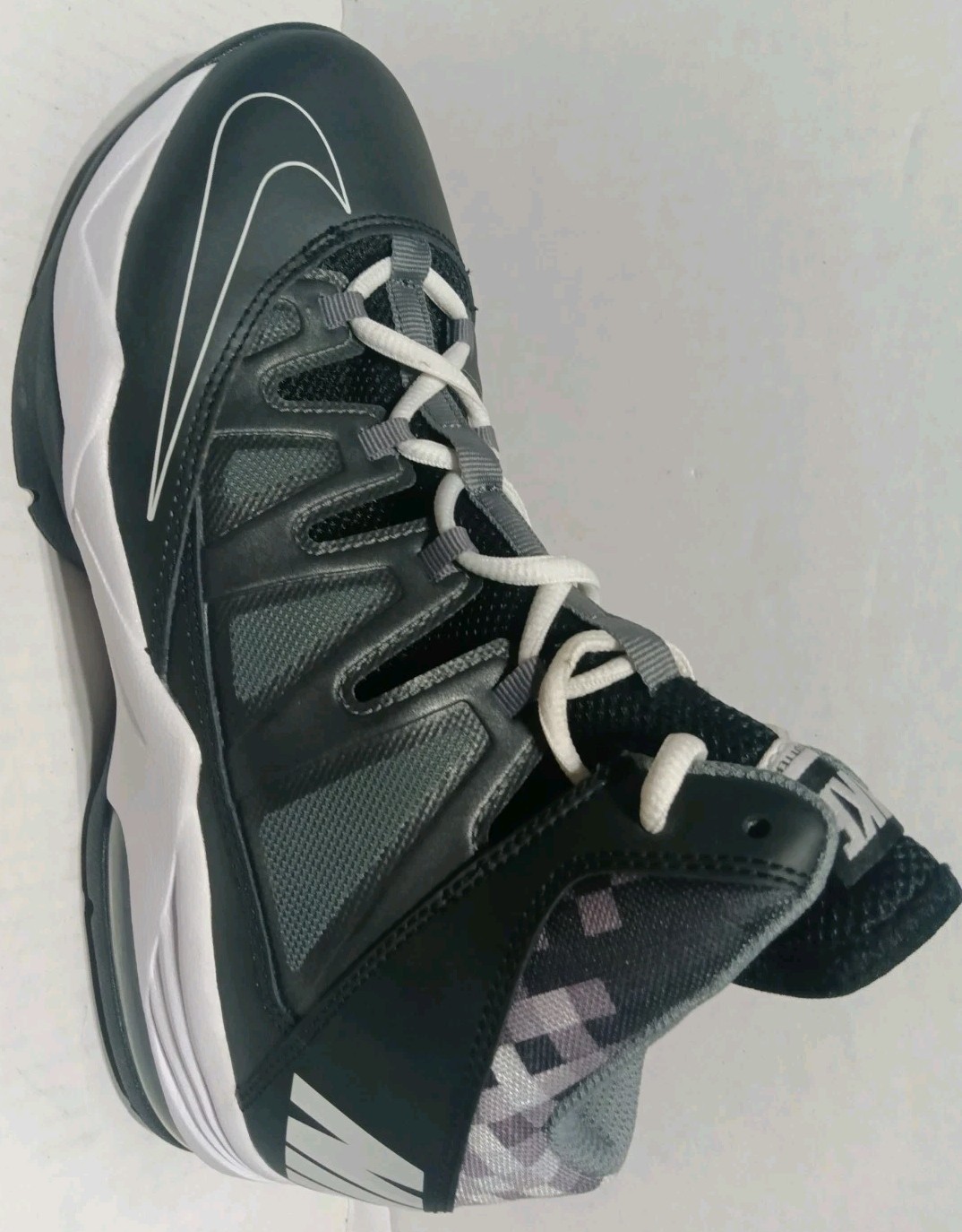 Nike Air Max Stutter Step Shoes Men’s Size 7 Black White Charcoal Brand New