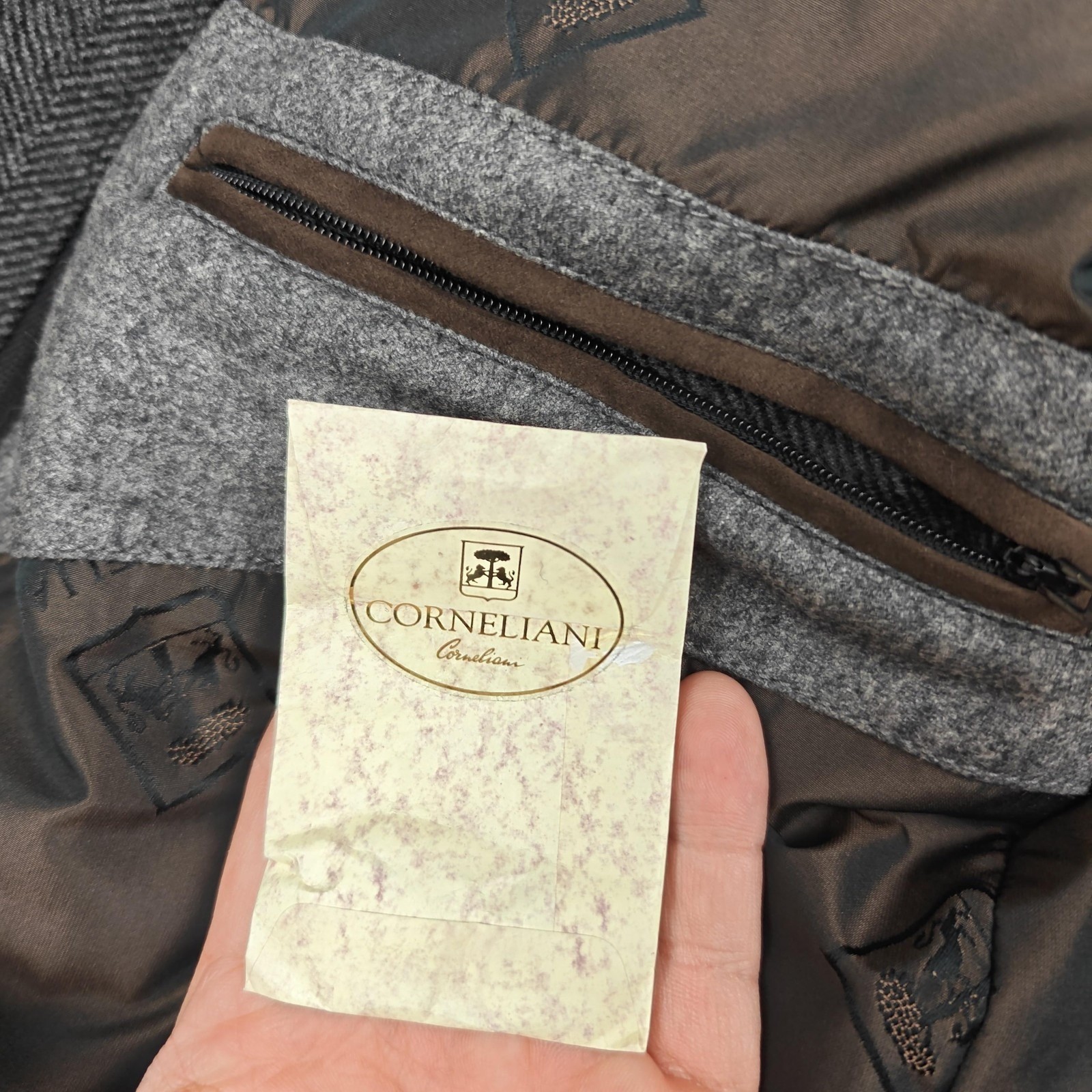 Corneliani ID Coat Mens 54R Gray Jacket Blazer Virgin Wool Herringbone Italy