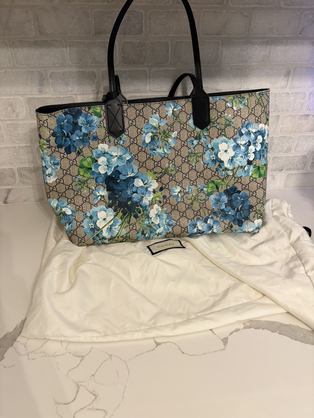 GUCCI GG Blooms Reversible Tote Bag Beige / Blue-toned Multicolor PVC / Leather