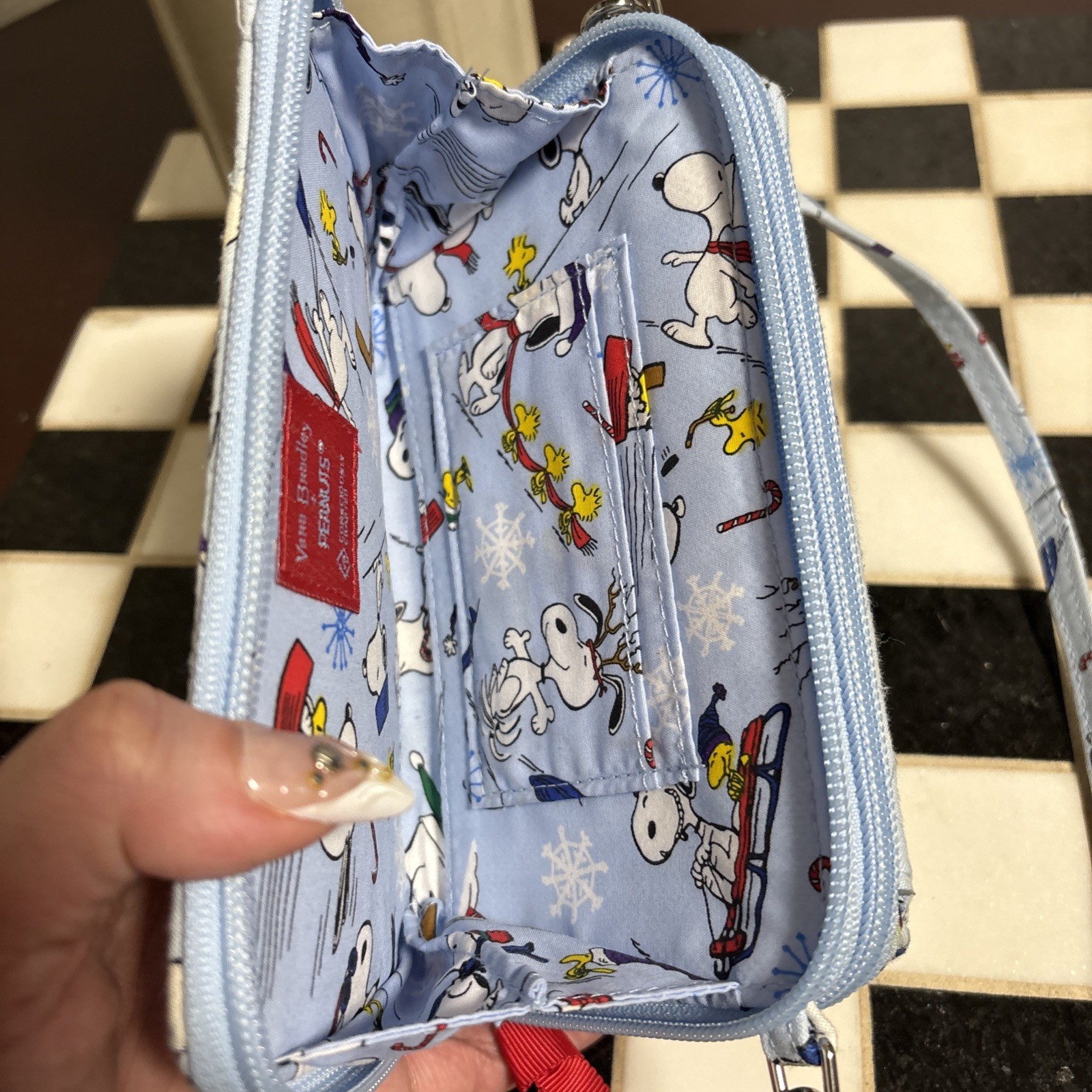 Vera Bradley 2021 Ski Jump Snoopy Peanuts Gang RFID All In One Crossbody Bag