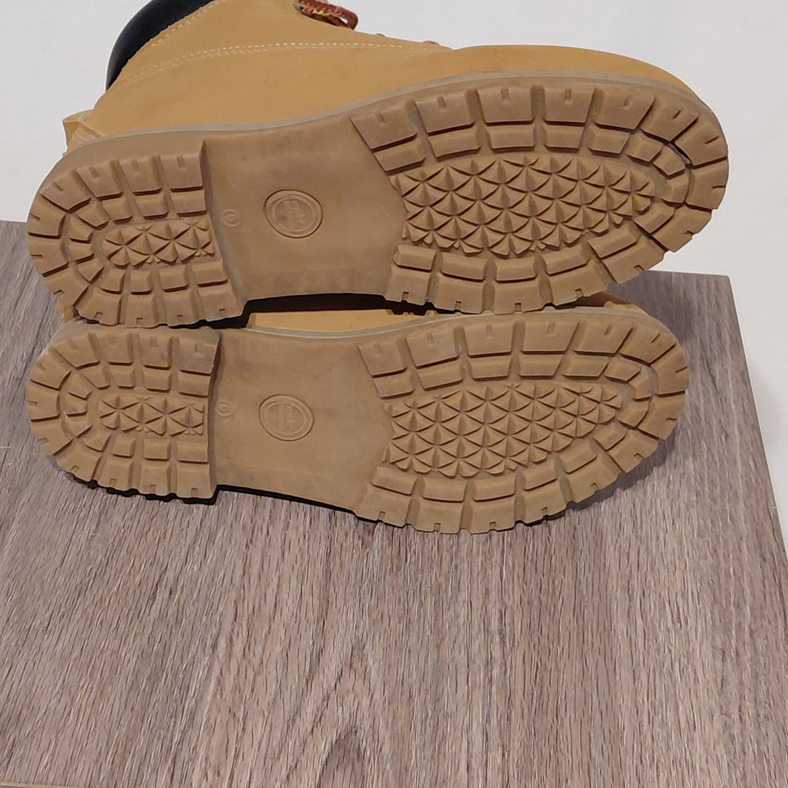 Wonder Nation Boys Tucker Boots, Size 6 Wheat Excellent Condition