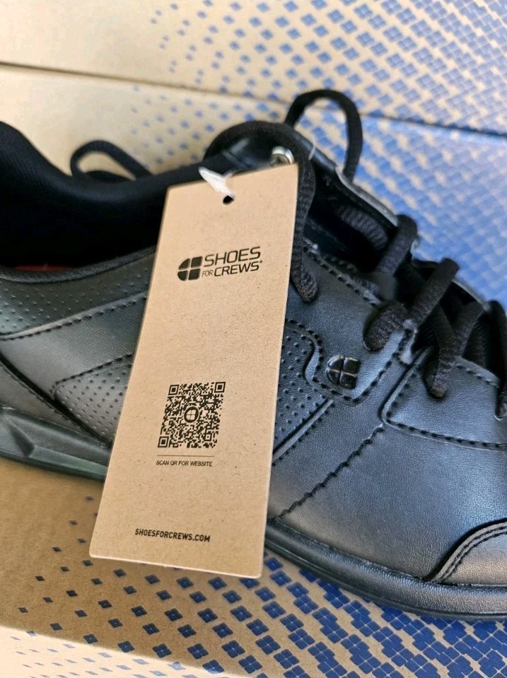 New In Box Shoes for Crews Freestyle II Men’s Size 8 Slip Resistant Work Shoes