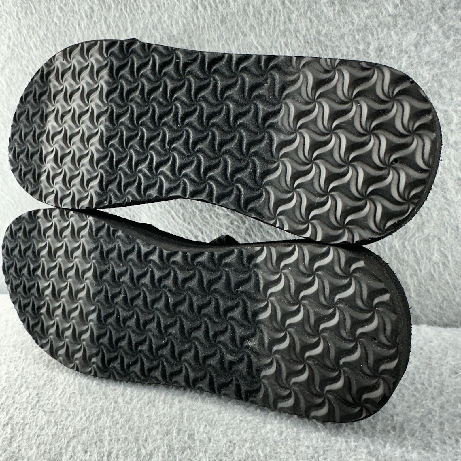 Teva Olowahu Flip Flop Sandals Women’s Size 8 Black Strappy Mush Footbed Slip On