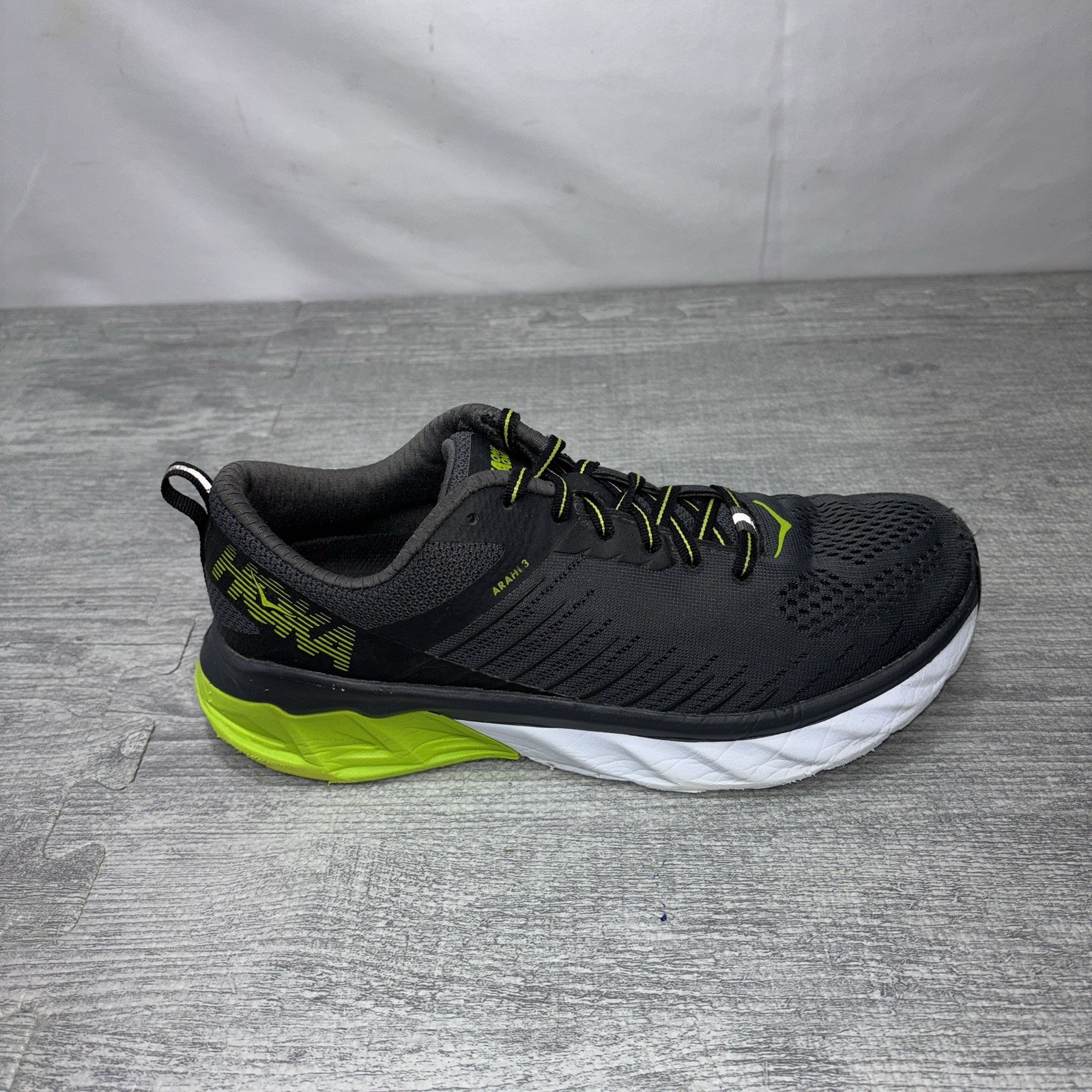 Hoka One One Arahi 3 Running Shoe Womens Size 7.5 Gray Athletic Gym Sneaker