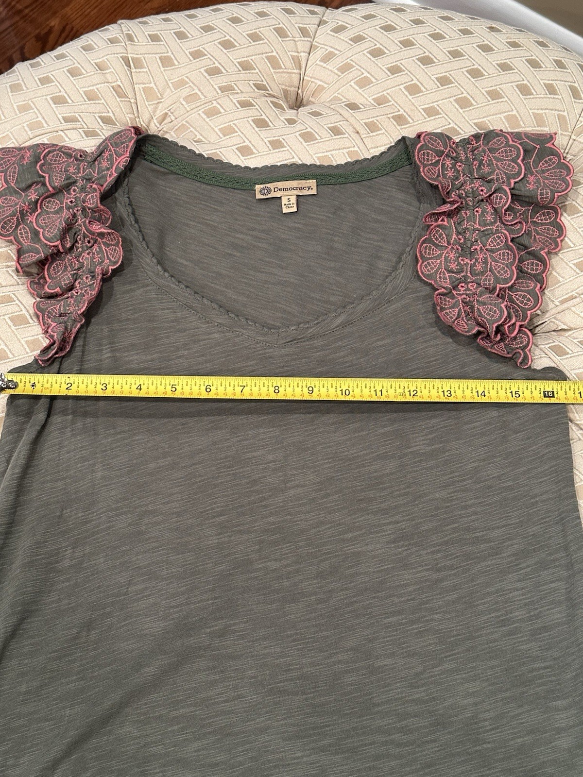 Democracy Women’s Unique Ruffle Sleeve Top Army green With Pink Accent Size S