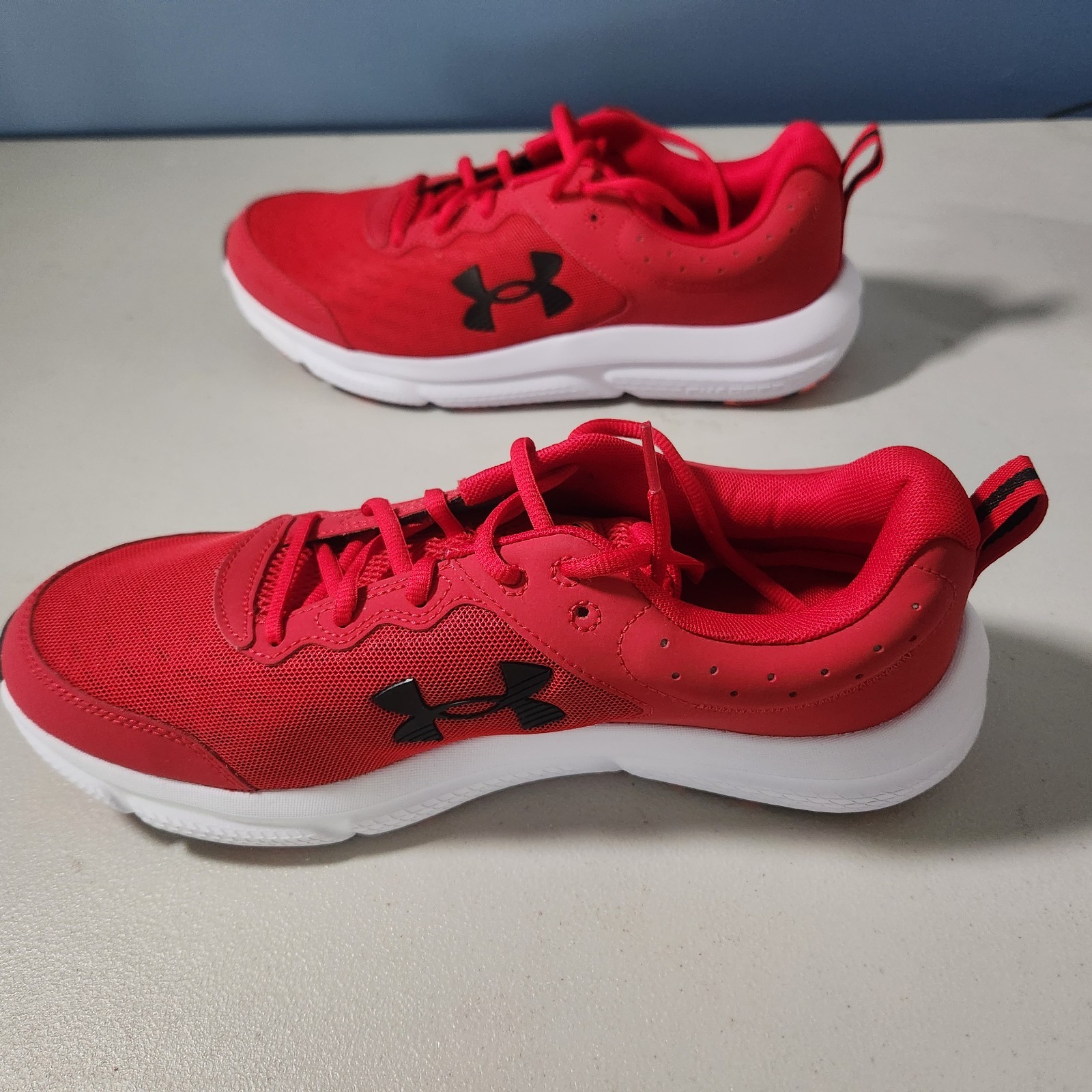 New Under Armour Mens UA Charged Assert 10 Sneakers Size 11.5 Red Running Shoes