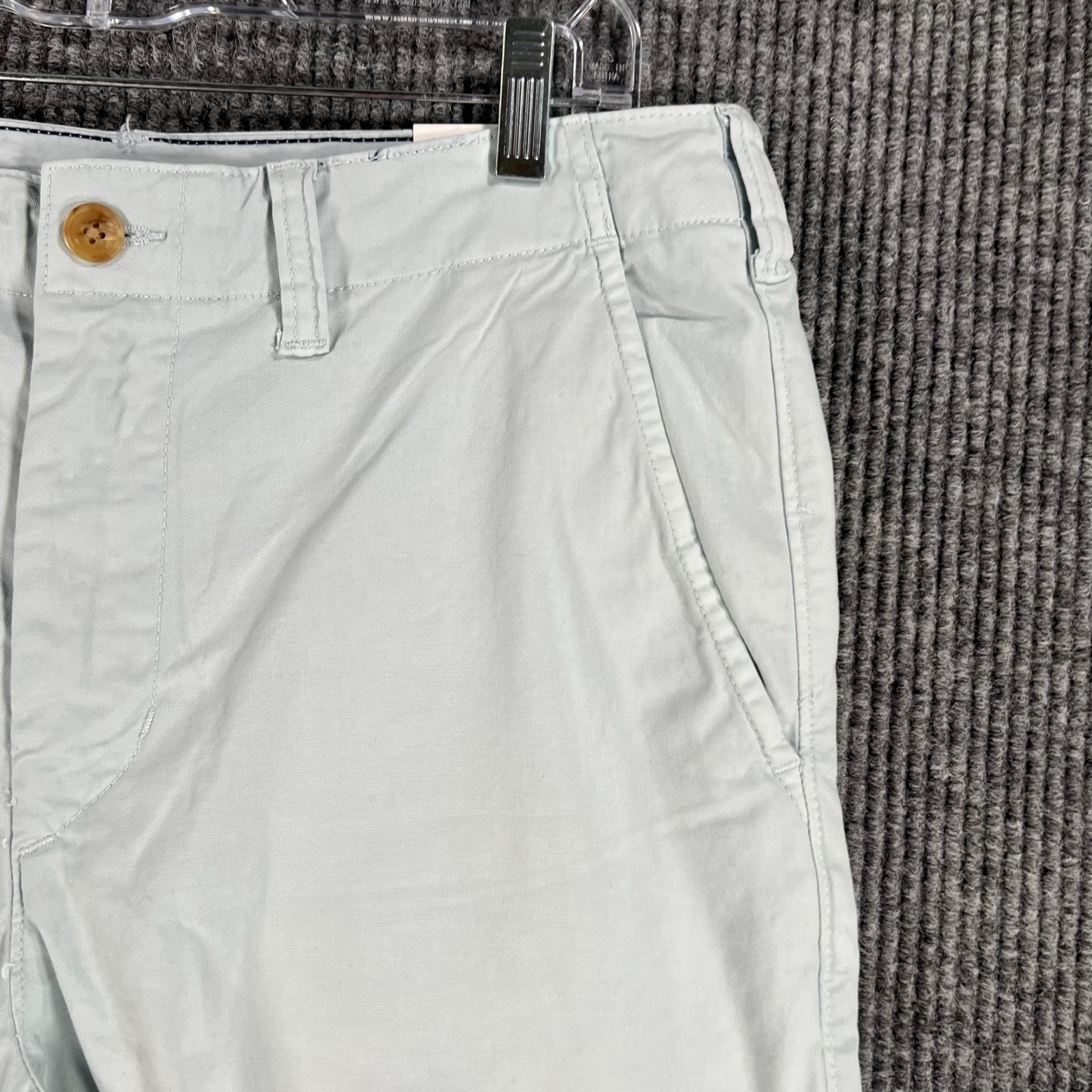 American Eagle Shorts Mens Size 31 Gray Chino Next Level Flex Casual New