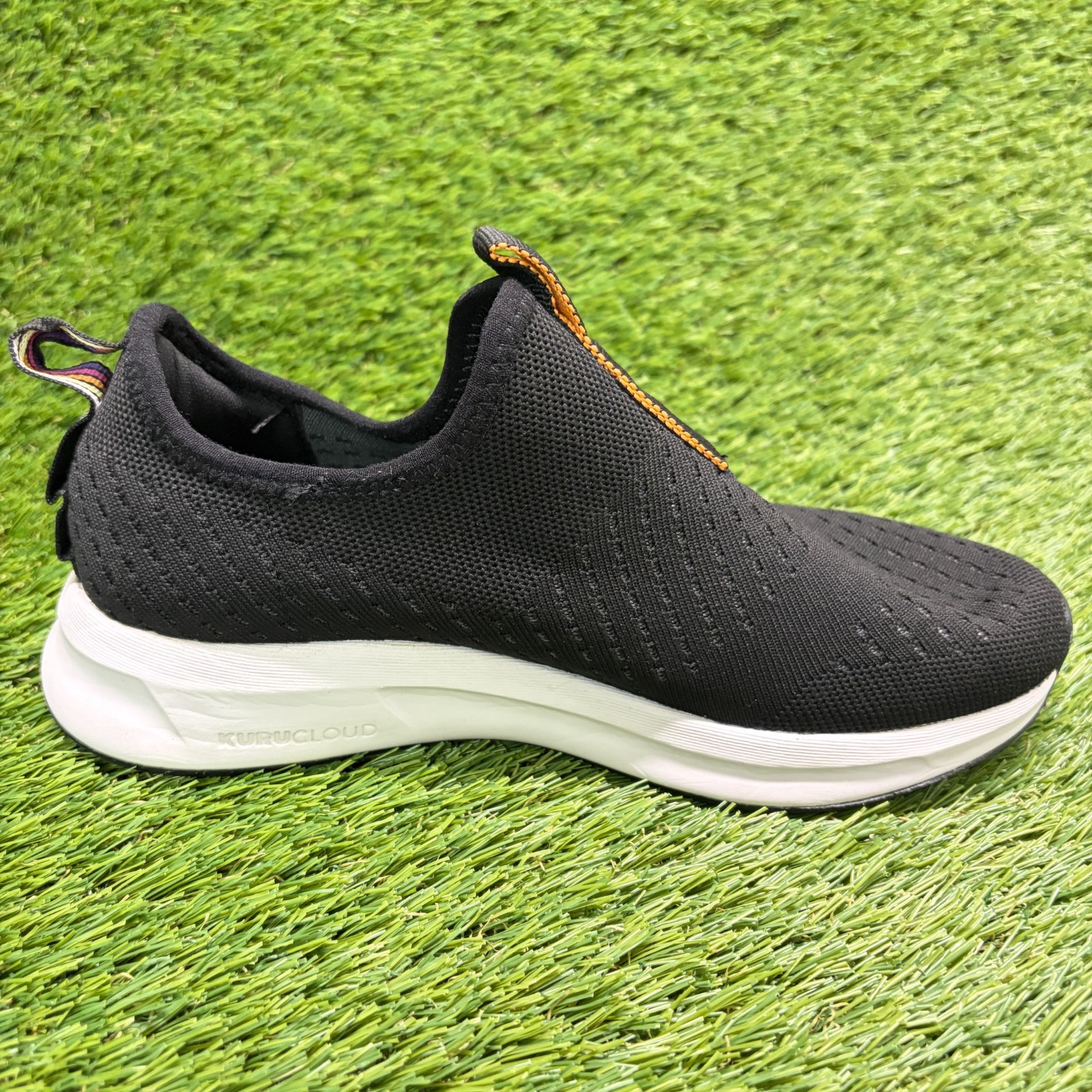 Kuru Atom Womens Size 7 Black White Athletic Walking Slip On Shoes Sneakers