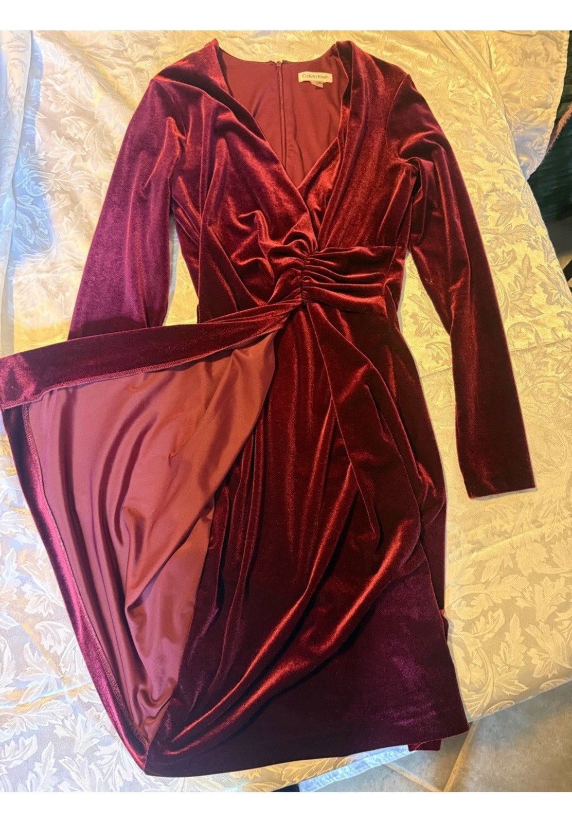Calvin Klein Burgundy Velvet Ruched Sheath Dress V-Neck Long Sleeve 6
