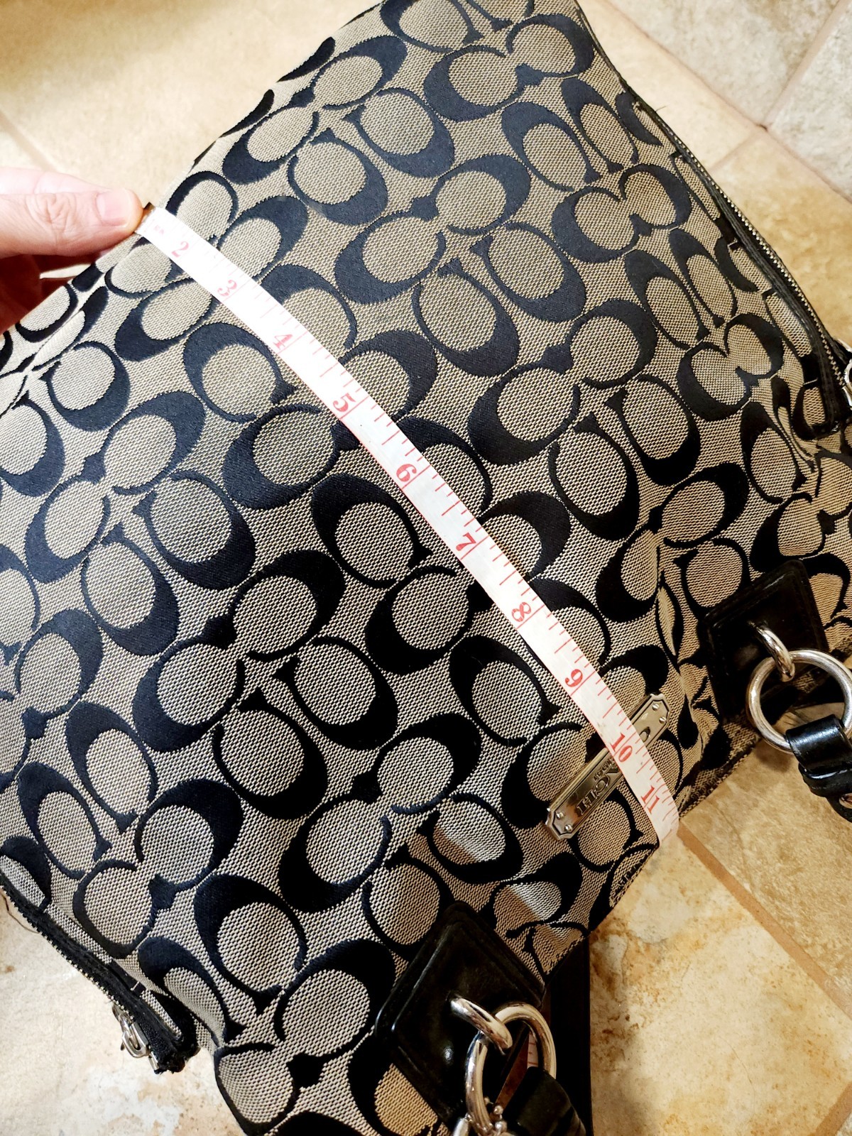 Coach | Vintage Bumblebee Beige Monogram CC Canvas Leather Handle Zip Tote Bag ✨