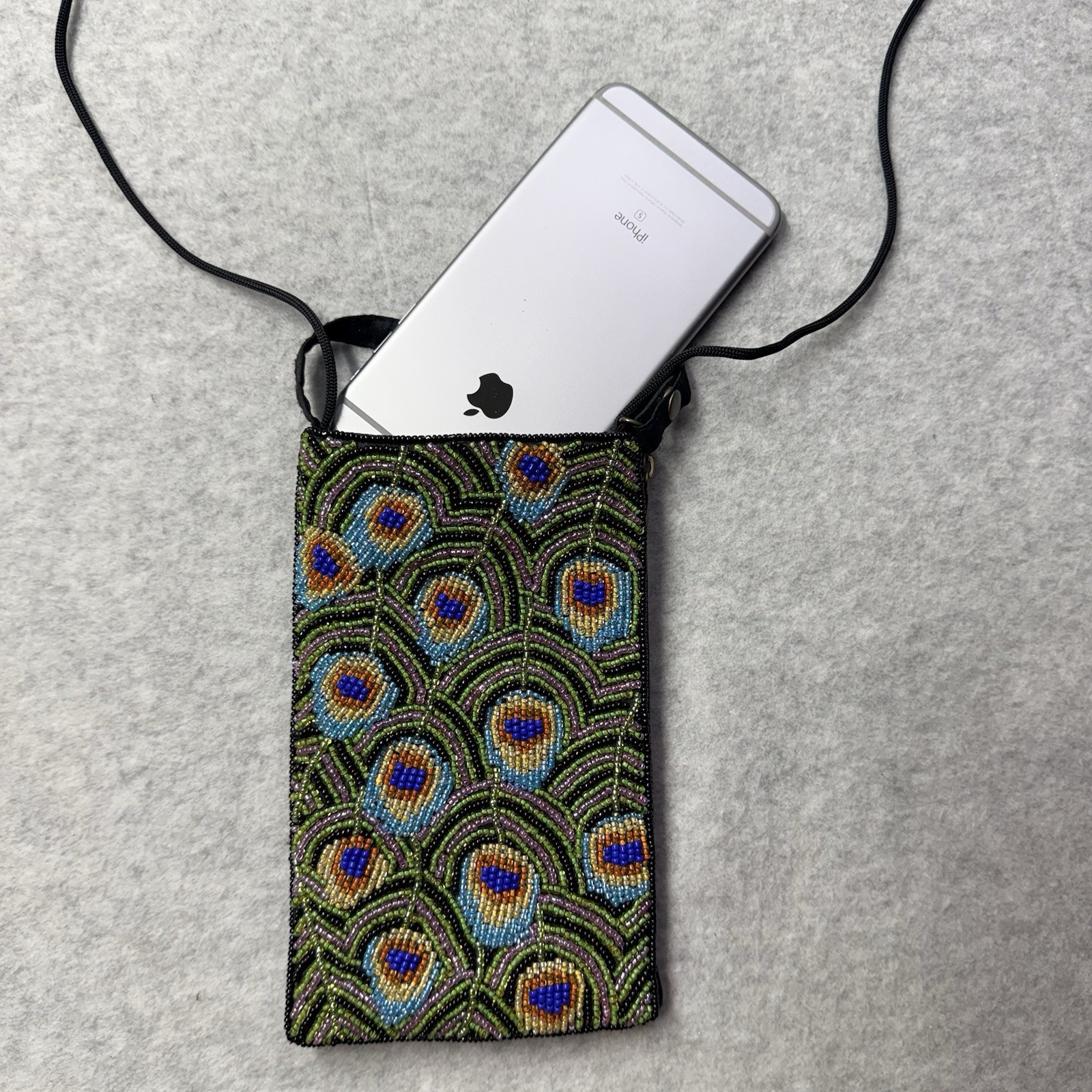 BAMBOO TRADING COMPANY HAND BEADED PEACOCK CLUB BAG WRISTLET CROSSBODY