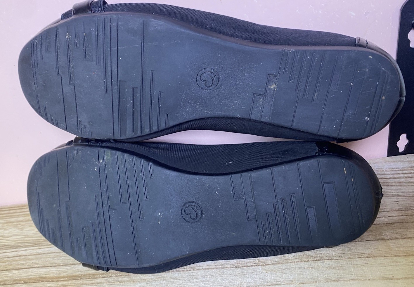 Baretraps Womens Size 7 Black Faux Leather Memory Foam Ballet Flats Buckle