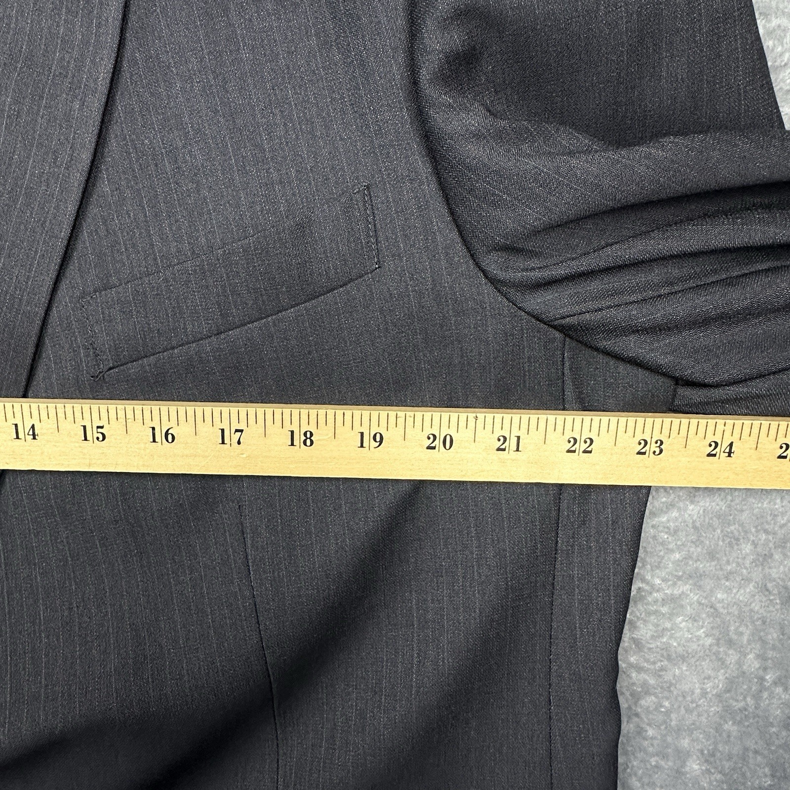 Botany 500 Blazer Jacket Men’s 44R Charcoal Pinstripe Blazer Woolmark Canada EUC
