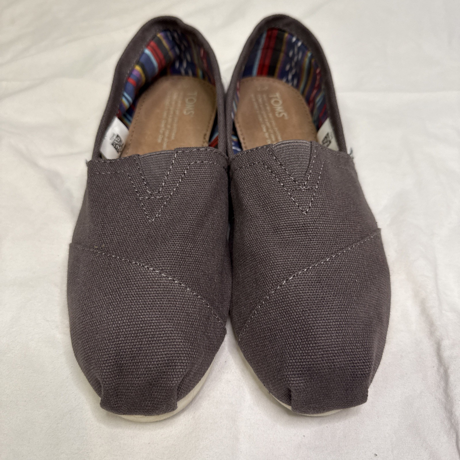 Tom’s Women’s Dark Gray Pre-owned Size 7 Shoes