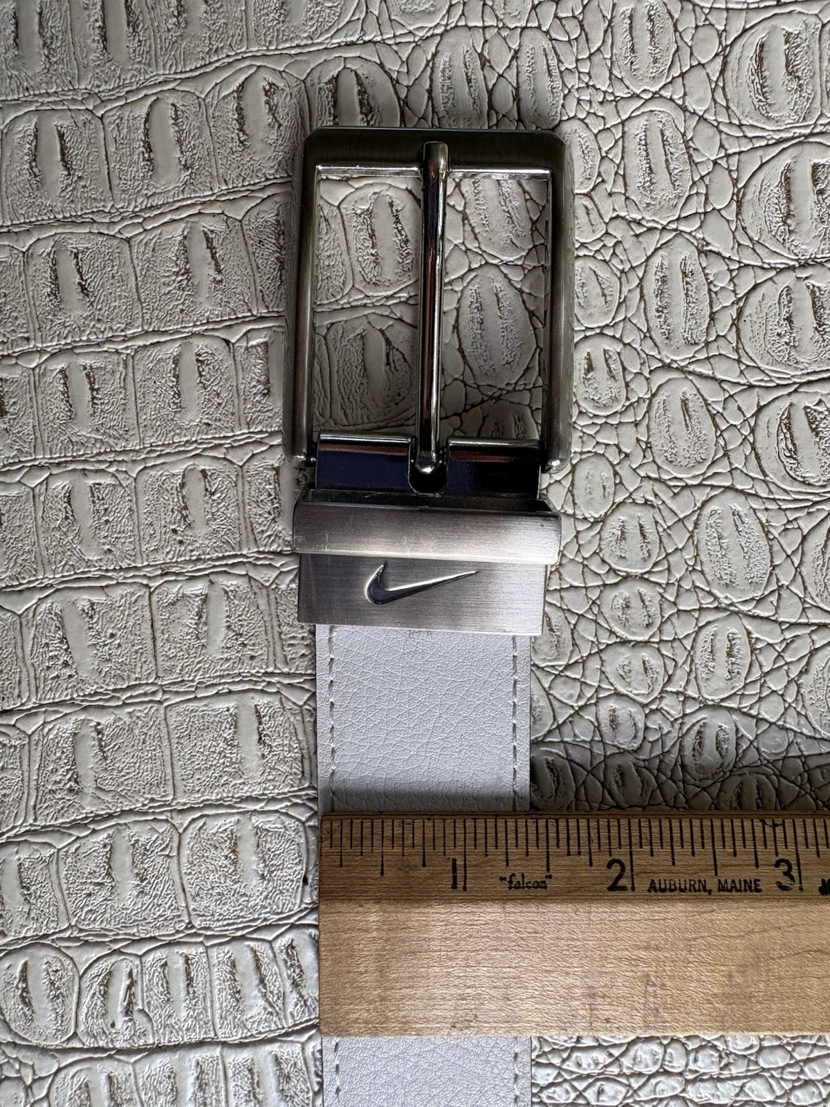 Nike Leather Belt Men 42 Black White Reversible Silvertone Buckle Stitching Logo