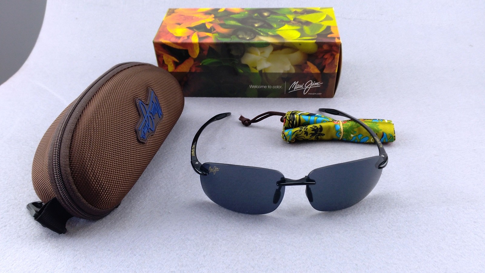 NIB MAUI JIM Sport Sunglasses BREAKWALL Gloss Black Frame/Neutral Gray MJ 422-02