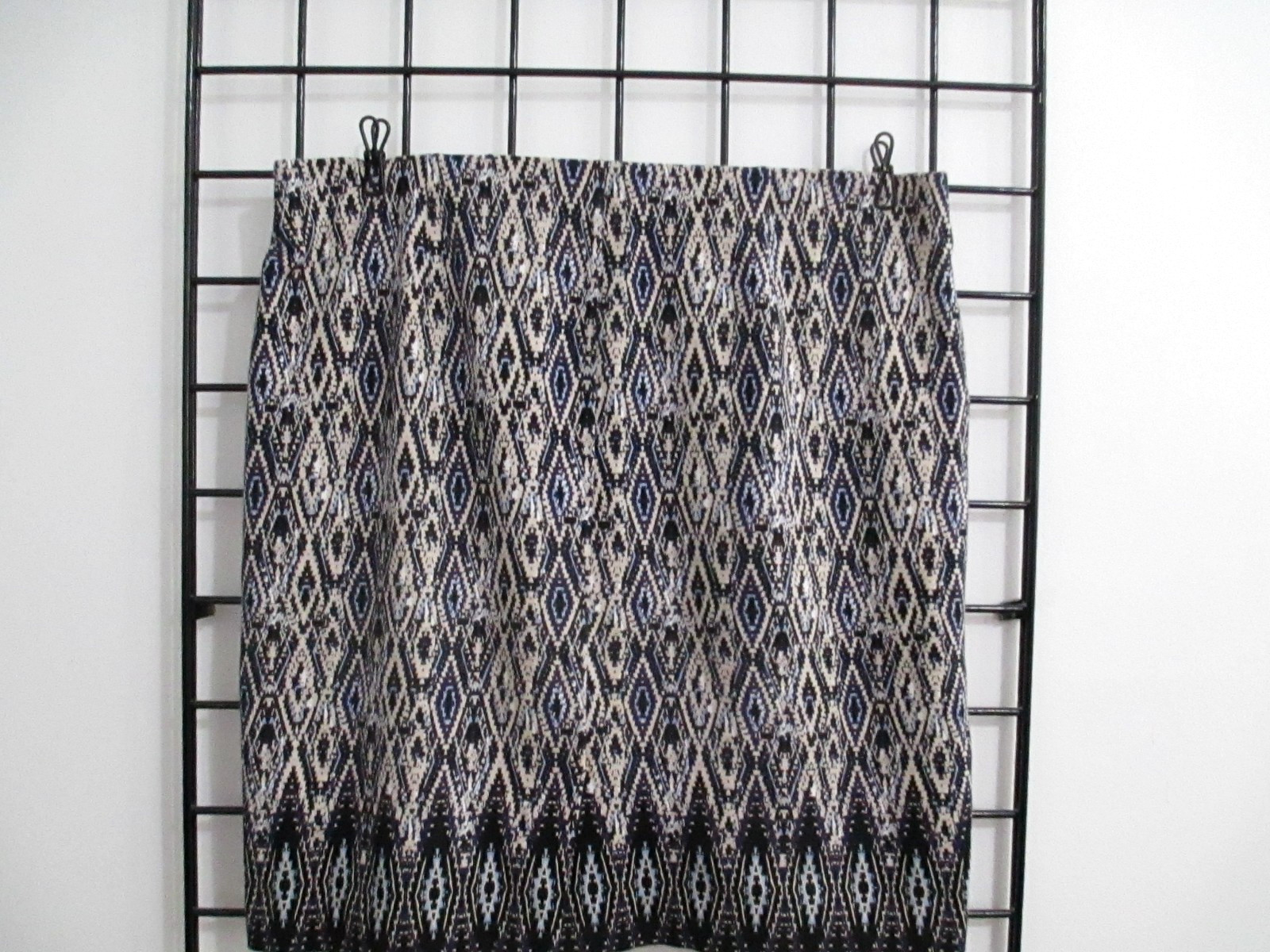 J. JILL 🌸 LARGE TALL==BLACK BLUE BEIGE PRINT / STRETCH KNIT / A-LINE SKIRT